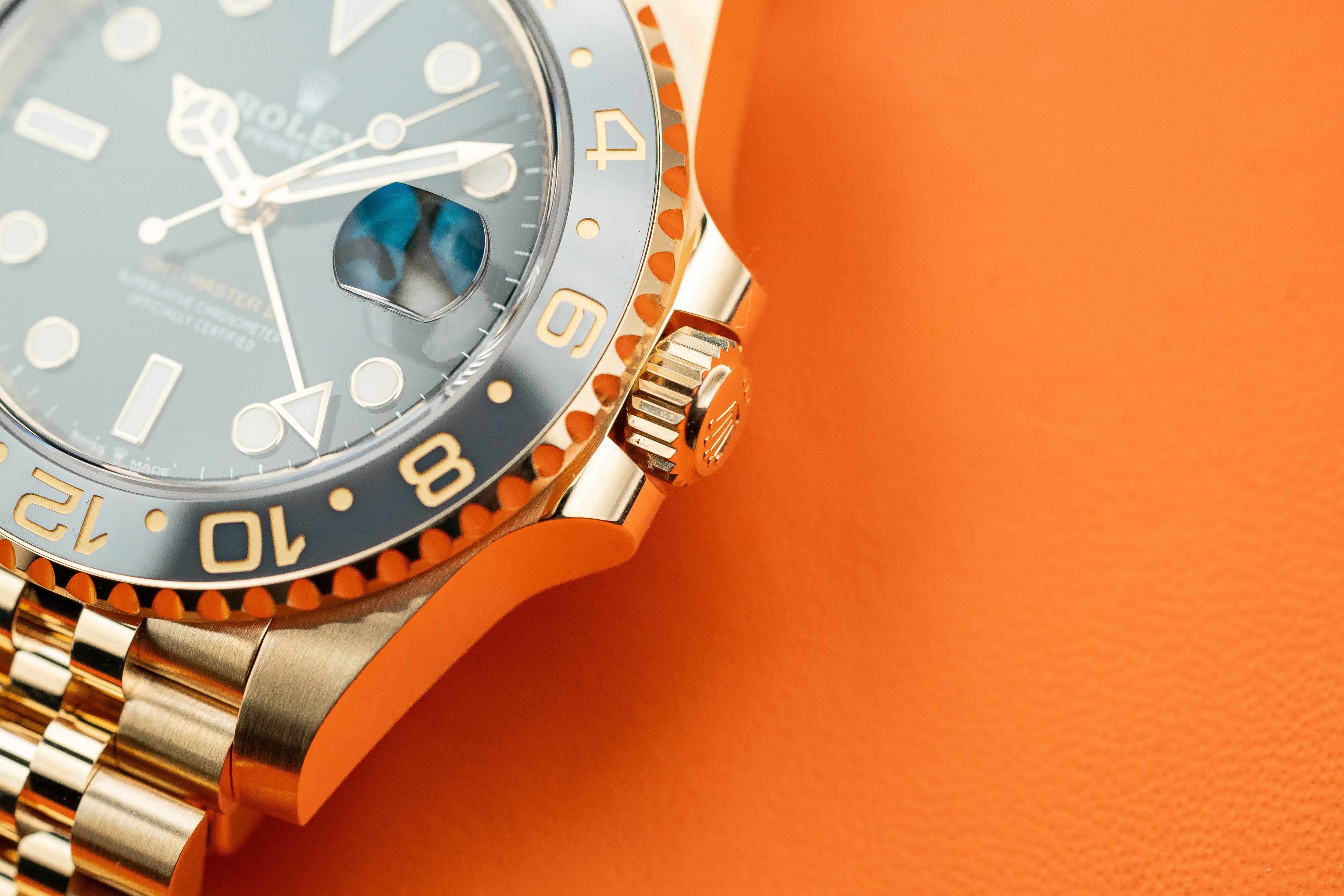 Rolex GMT-Master II Yellow Gold Grey Black Ceramic Bezel JUBILEE 126718GRNR 2025