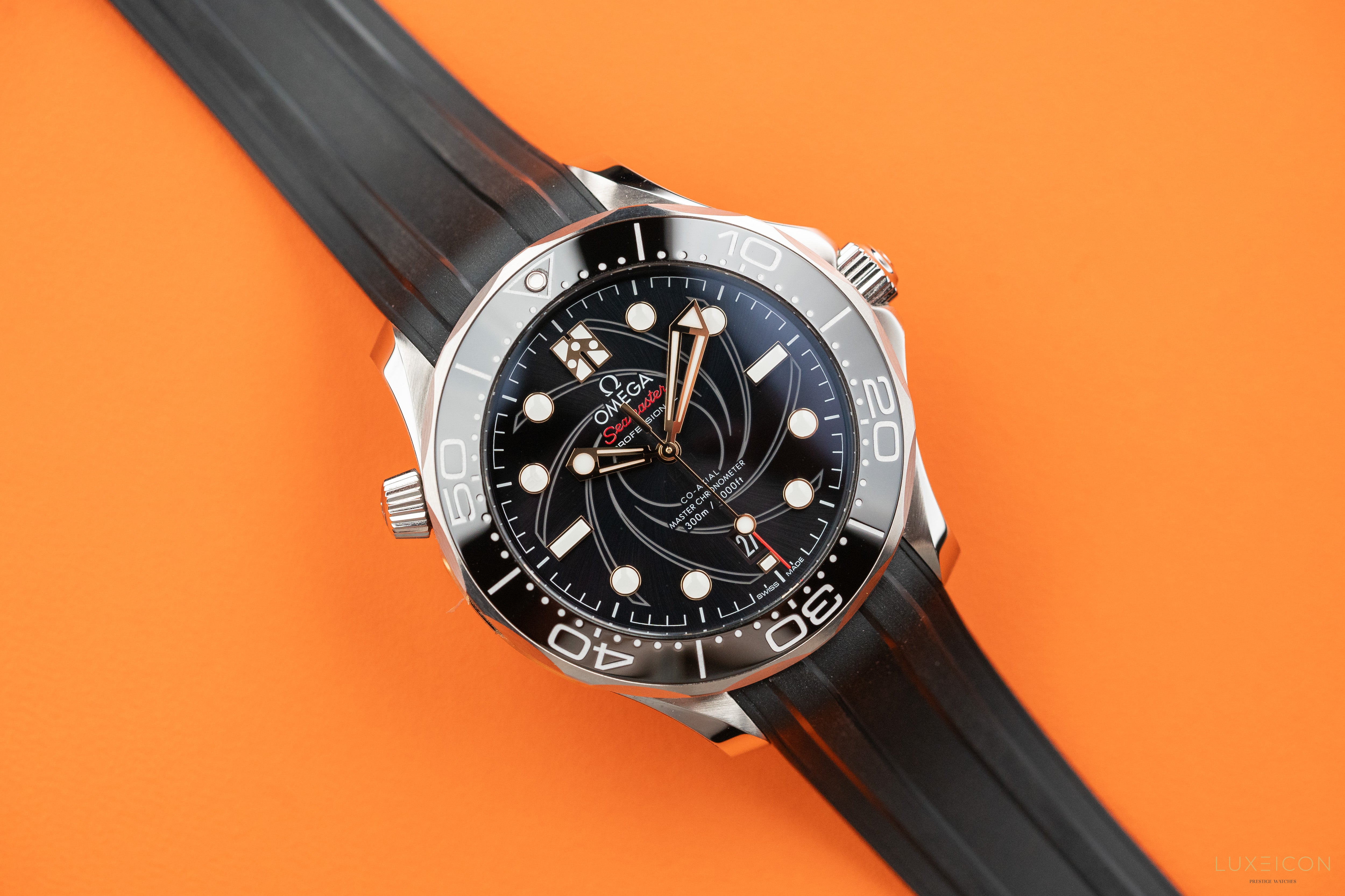 Omega Seamaster Diver 300 M James Bond OHMSS Black Dial 2019 fullset