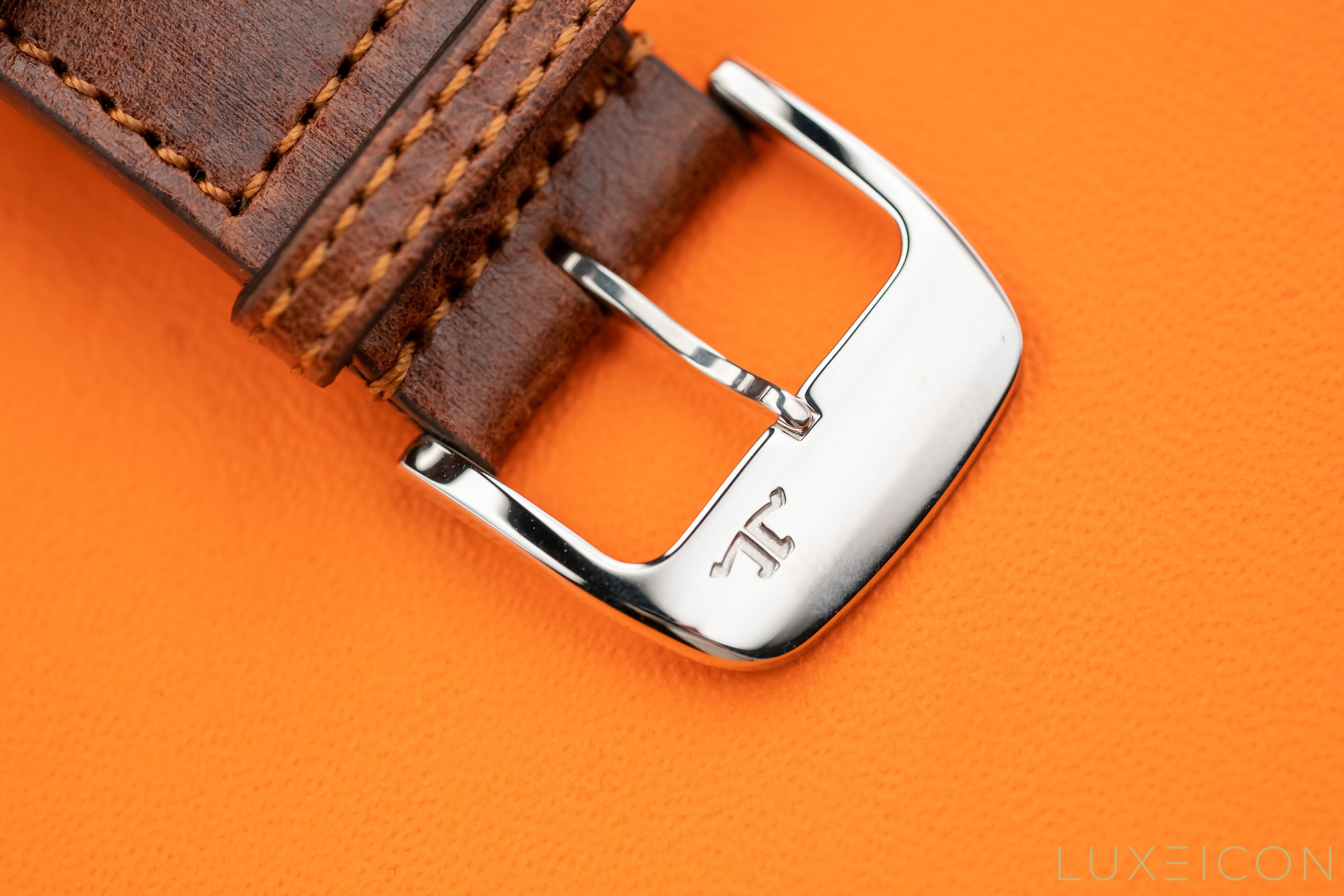 Jaeger-LeCoultre Reverso Classic Small Large Silver Dial Small Second Manual Winding