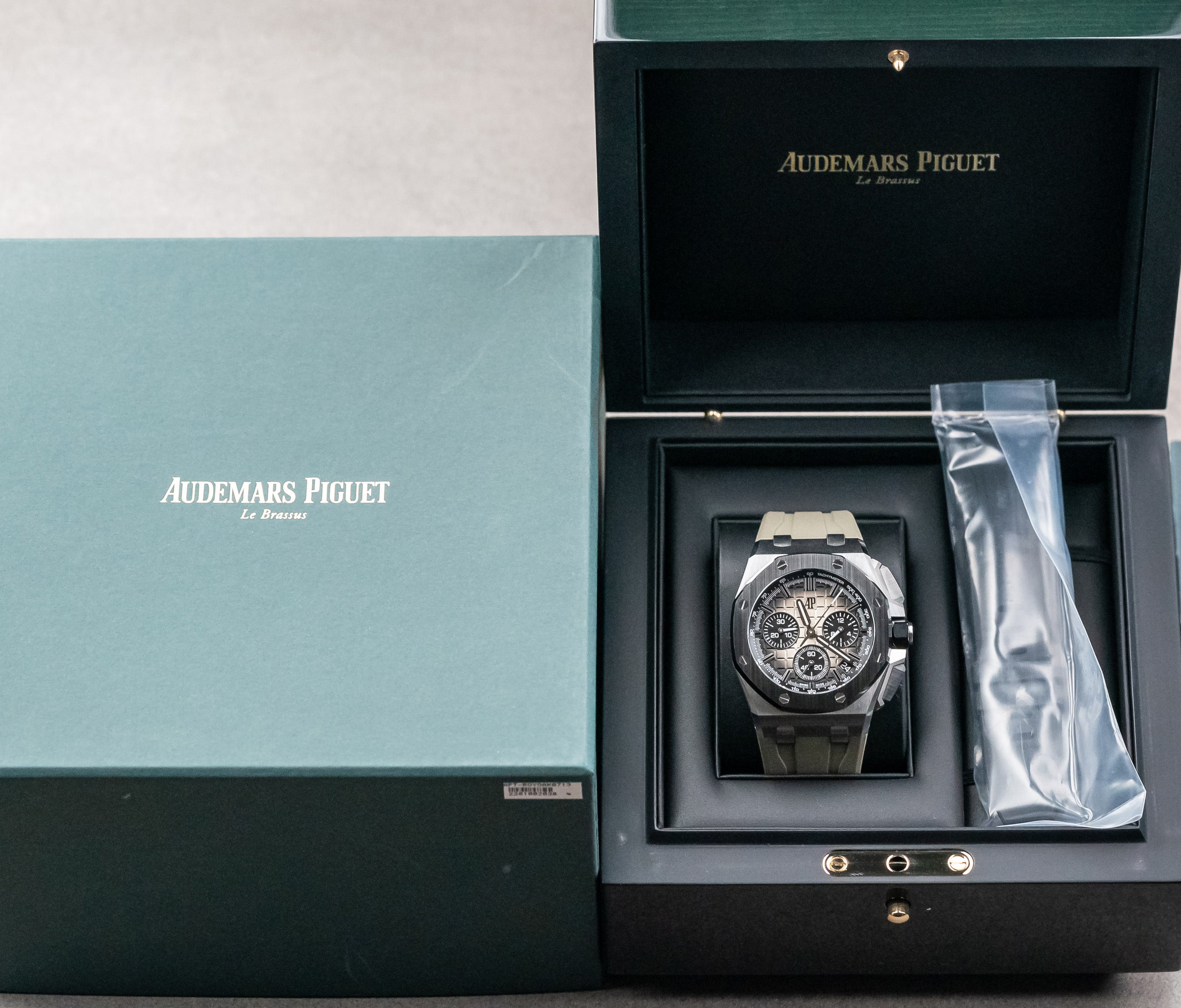 Audemars Piguet Royal Oak Offshore Chronograph Smoked Taupe 43mm 26420SO 2023