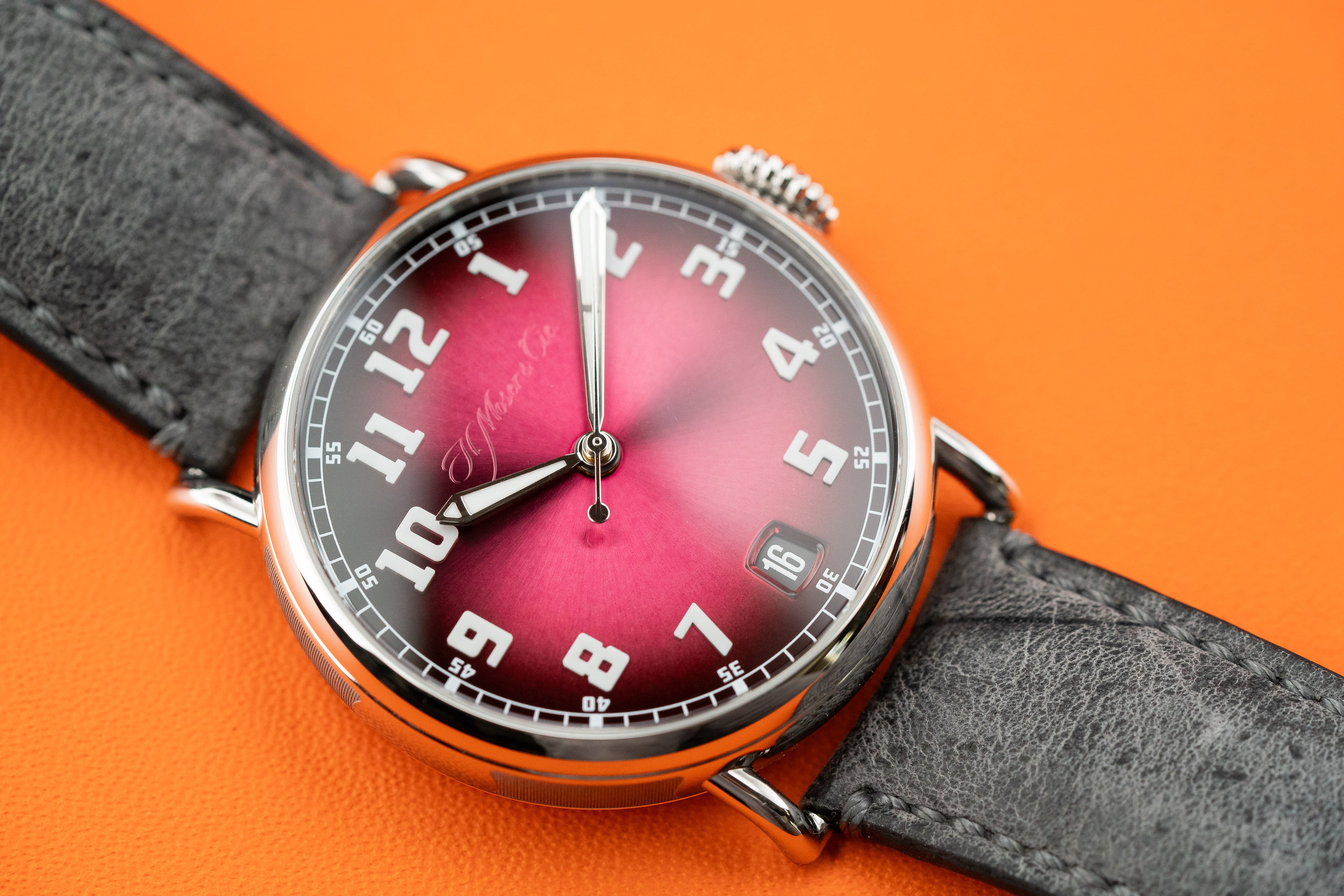 H.Moser & Cie. Heritage Dual Time Burgundy fumé dial 8809-1200 2023