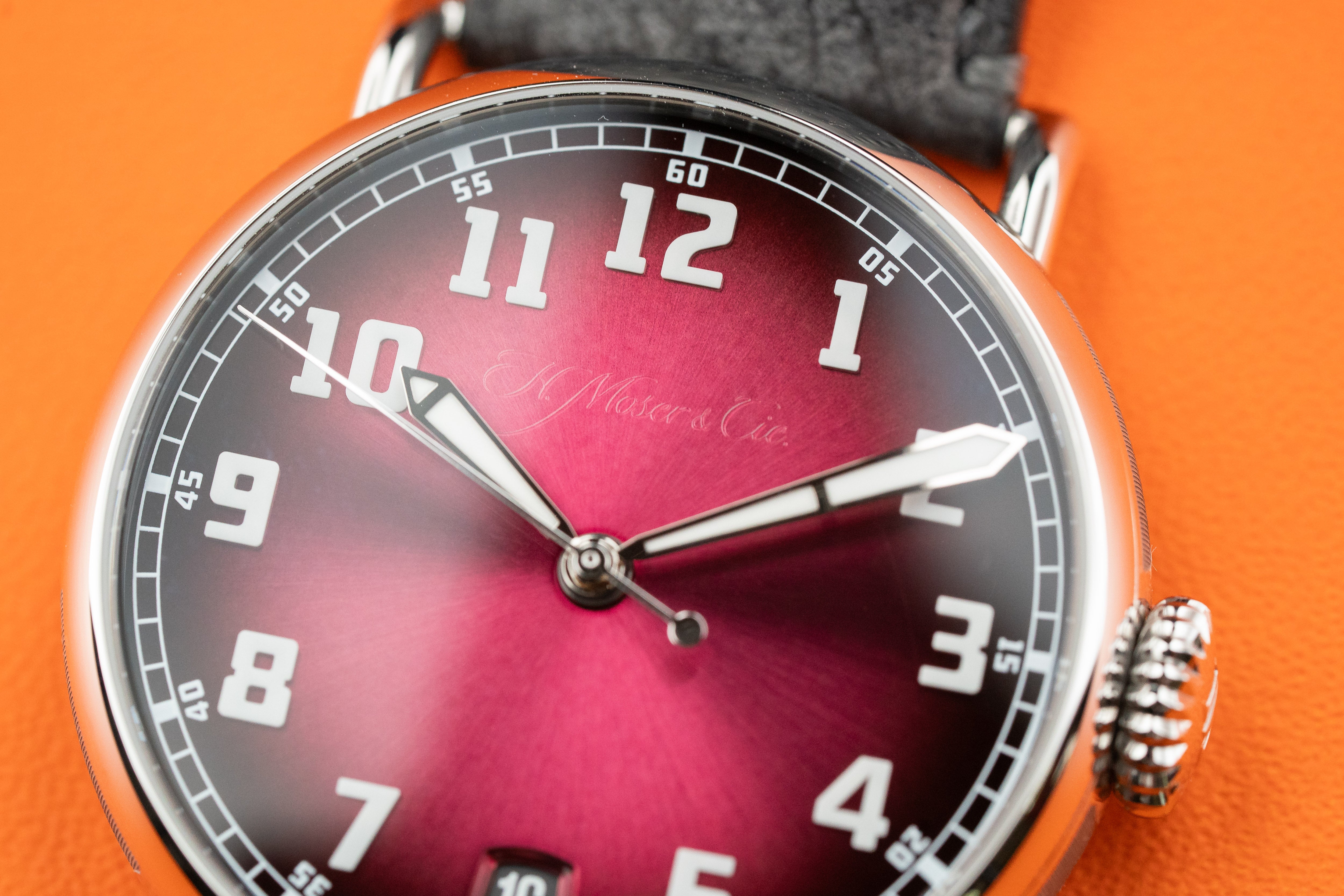 H.Moser & Cie. Heritage Dual Time Burgundy fumé dial 8809-1200 2023