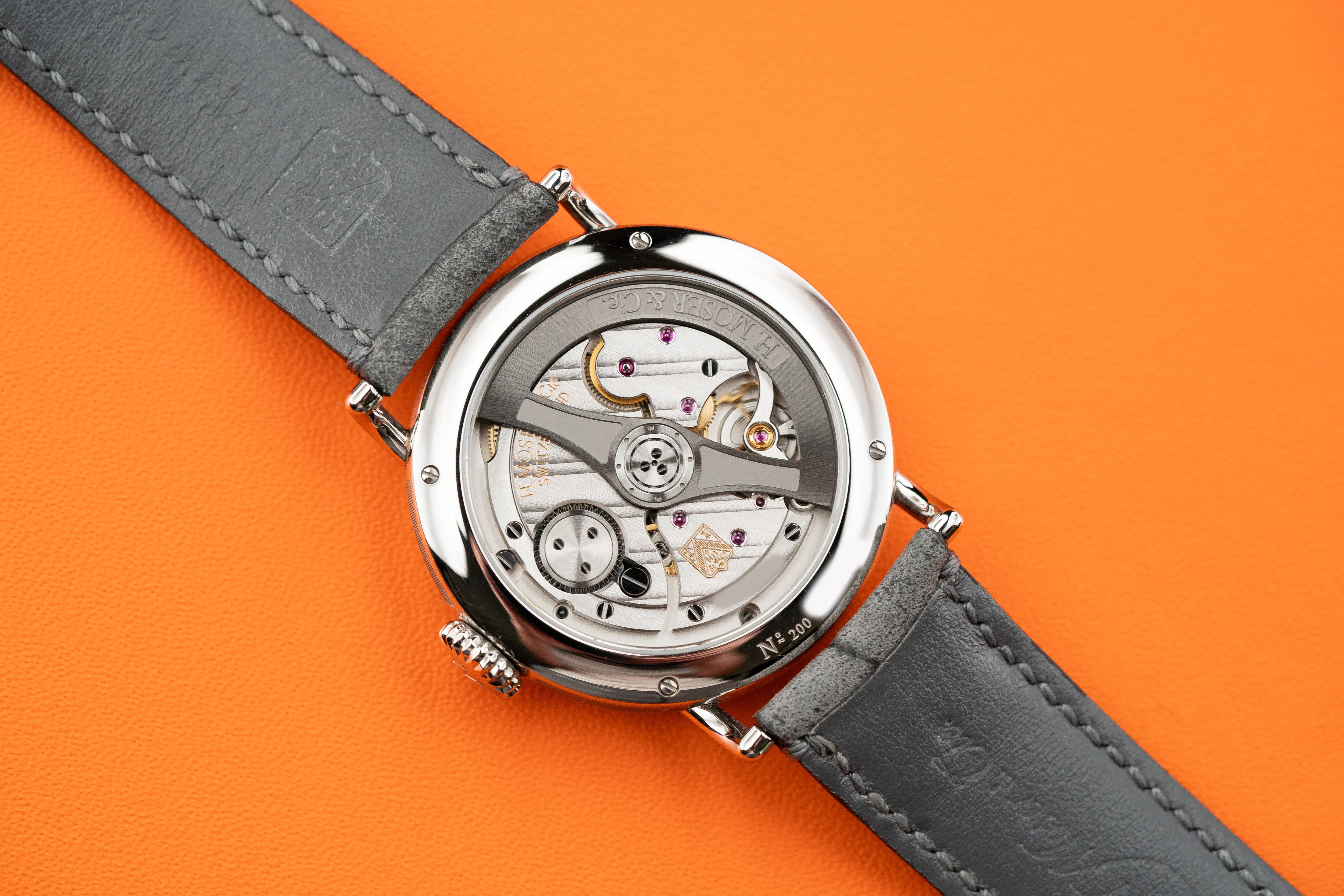H.Moser & Cie. Heritage Dual Time Burgundy fumé dial 8809-1200 2023