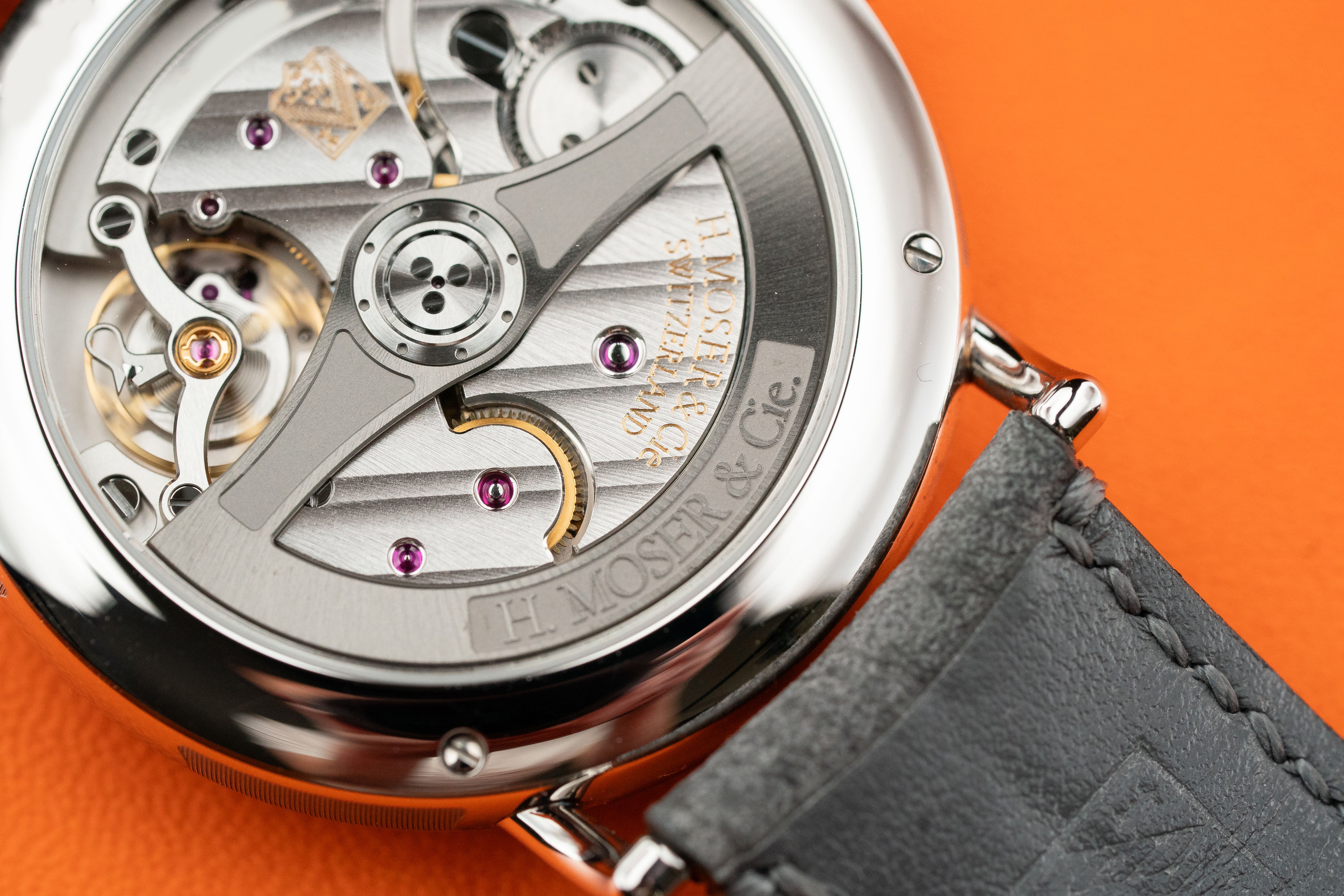 H.Moser & Cie. Heritage Dual Time Burgundy fumé dial 8809-1200 2023