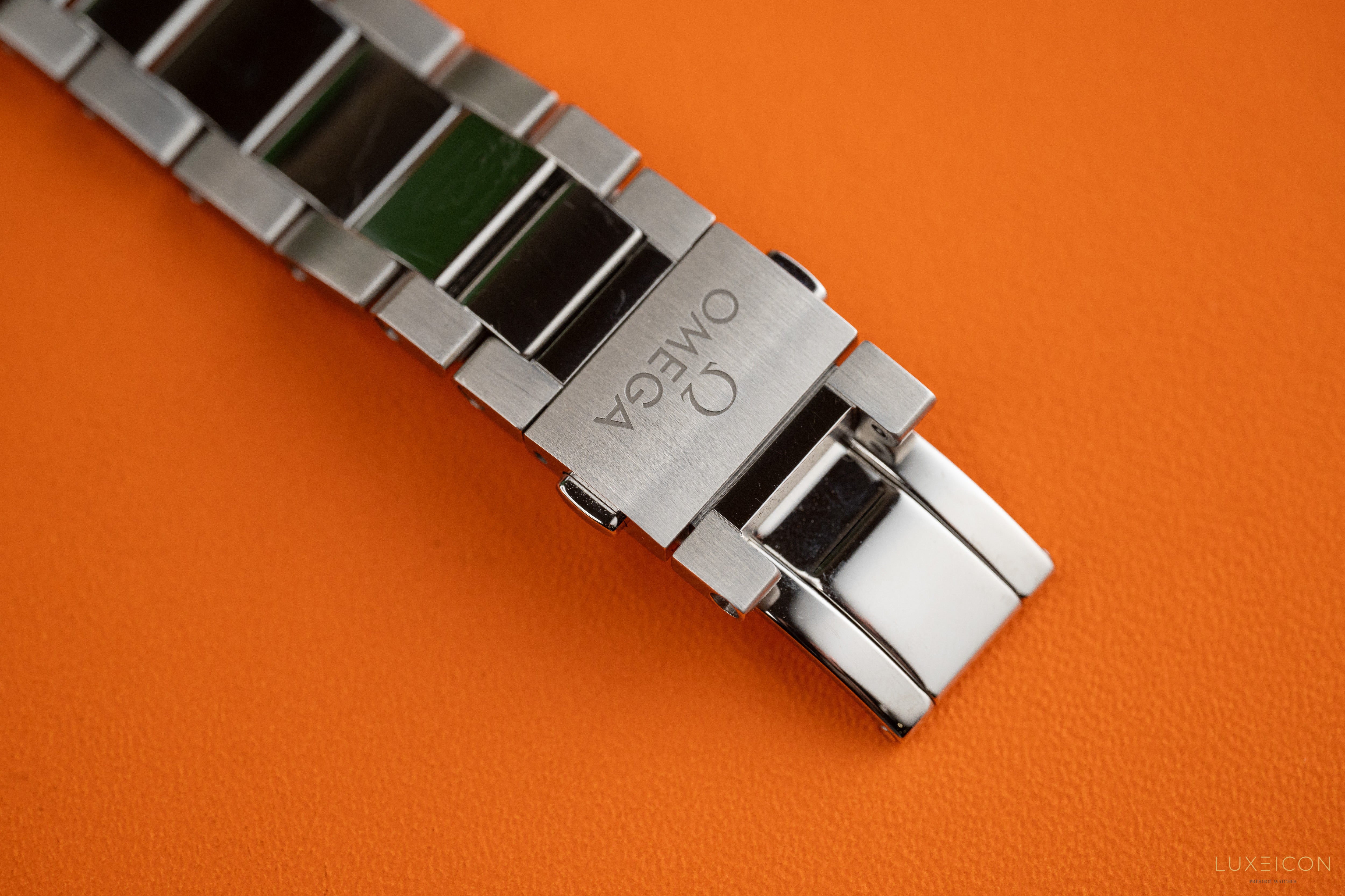 Omega Seamaster Aqua Terra Green on Bracelet Co-axial Master Chronometer 2025