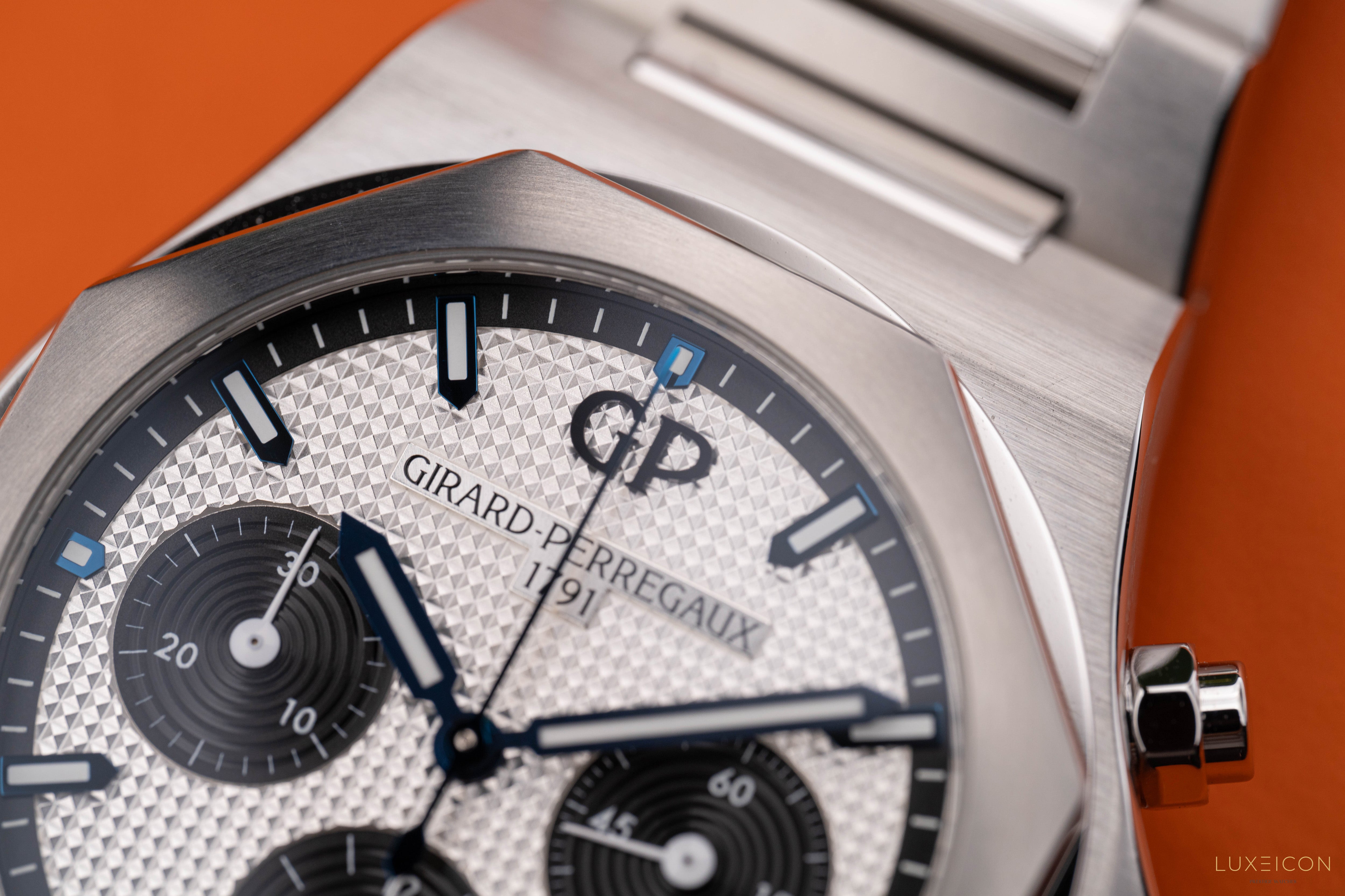 Girard Perregaux Laureato Chronograph Panda Stainless Steel 42mm 2022