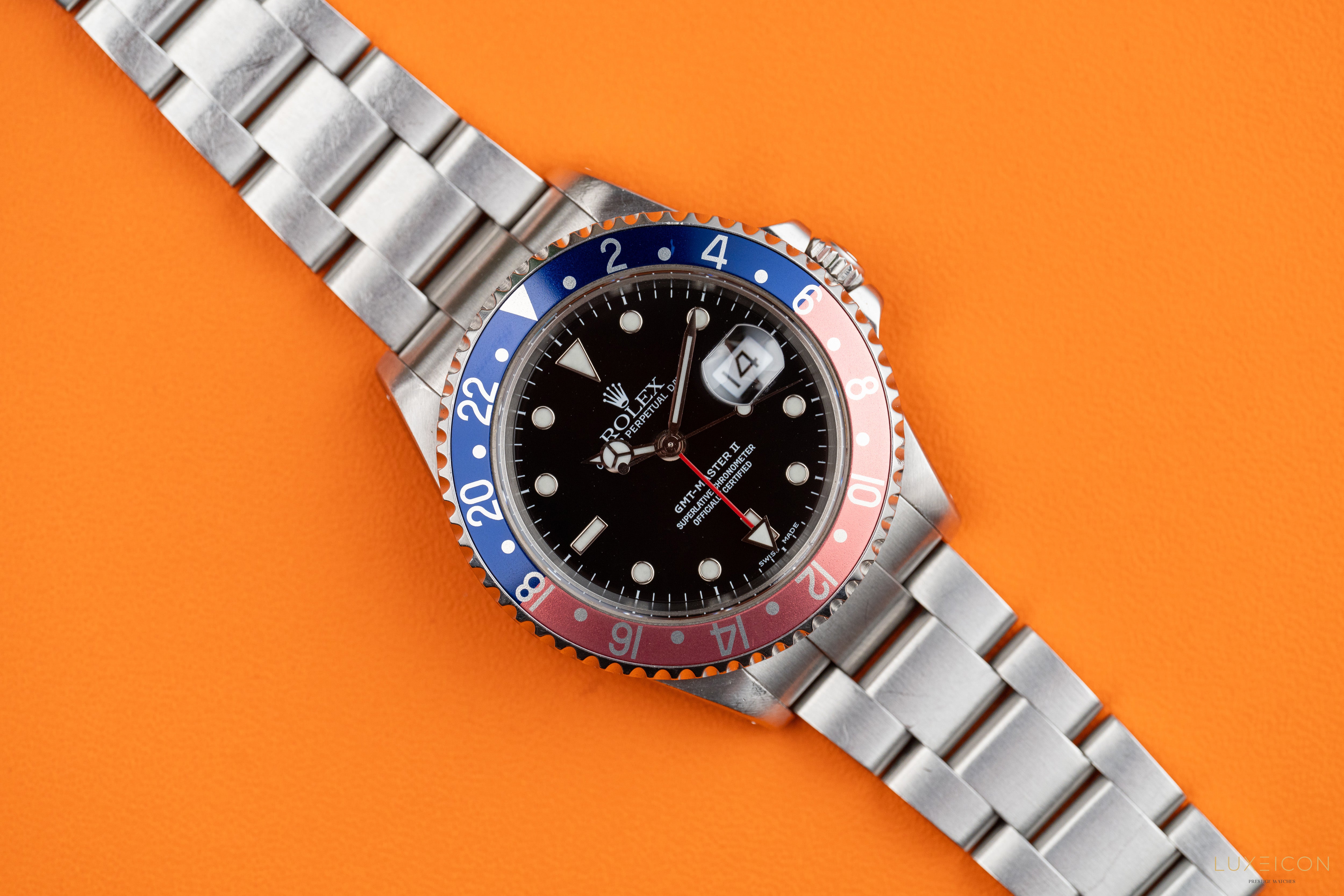 Rolex GMT-Master II 16710 Pepsi Black Dial Steel 40mm 2001 Fullset