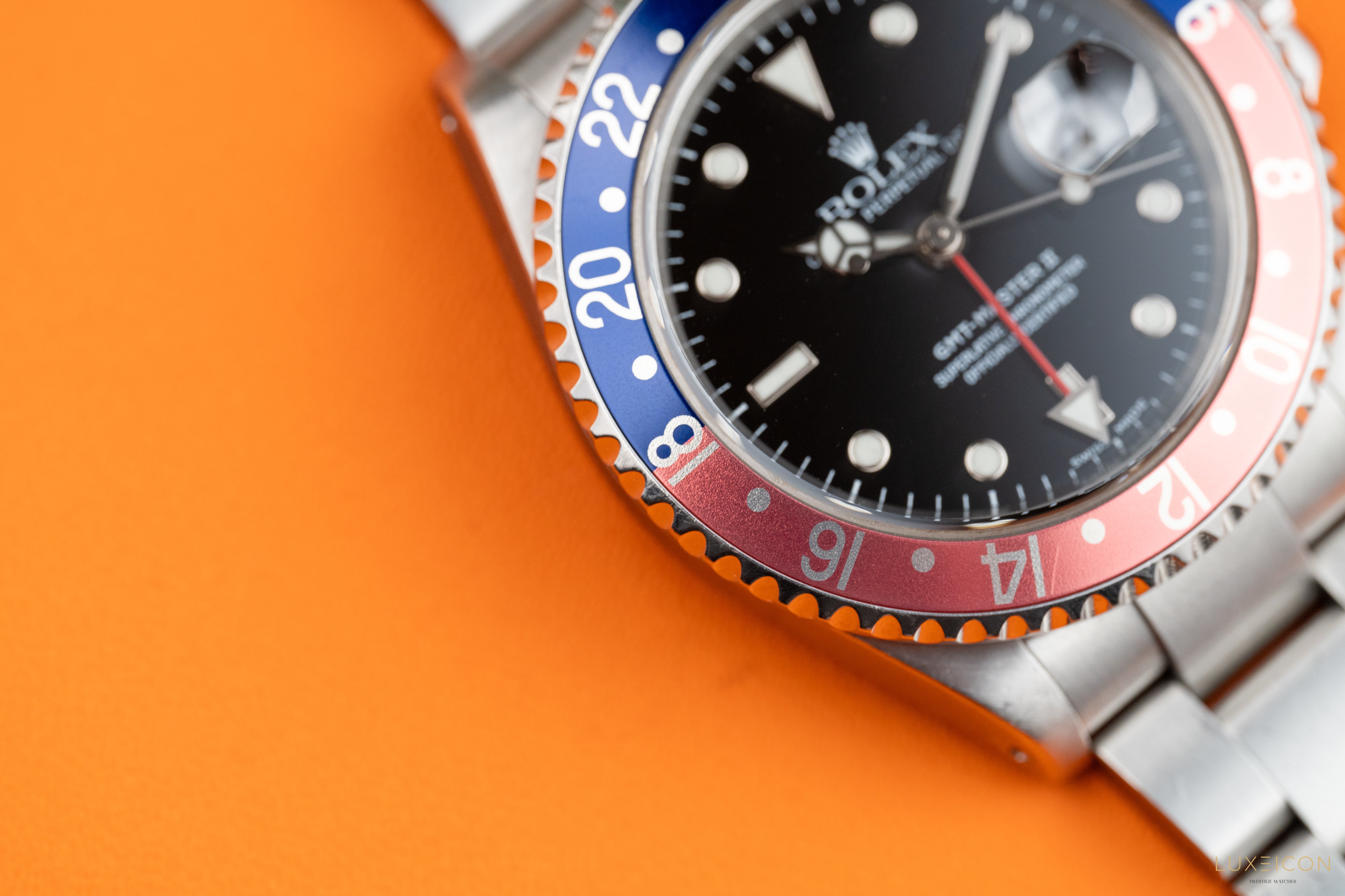 Rolex GMT-Master II 16710 Pepsi Black Dial Steel 40mm 2001 Fullset