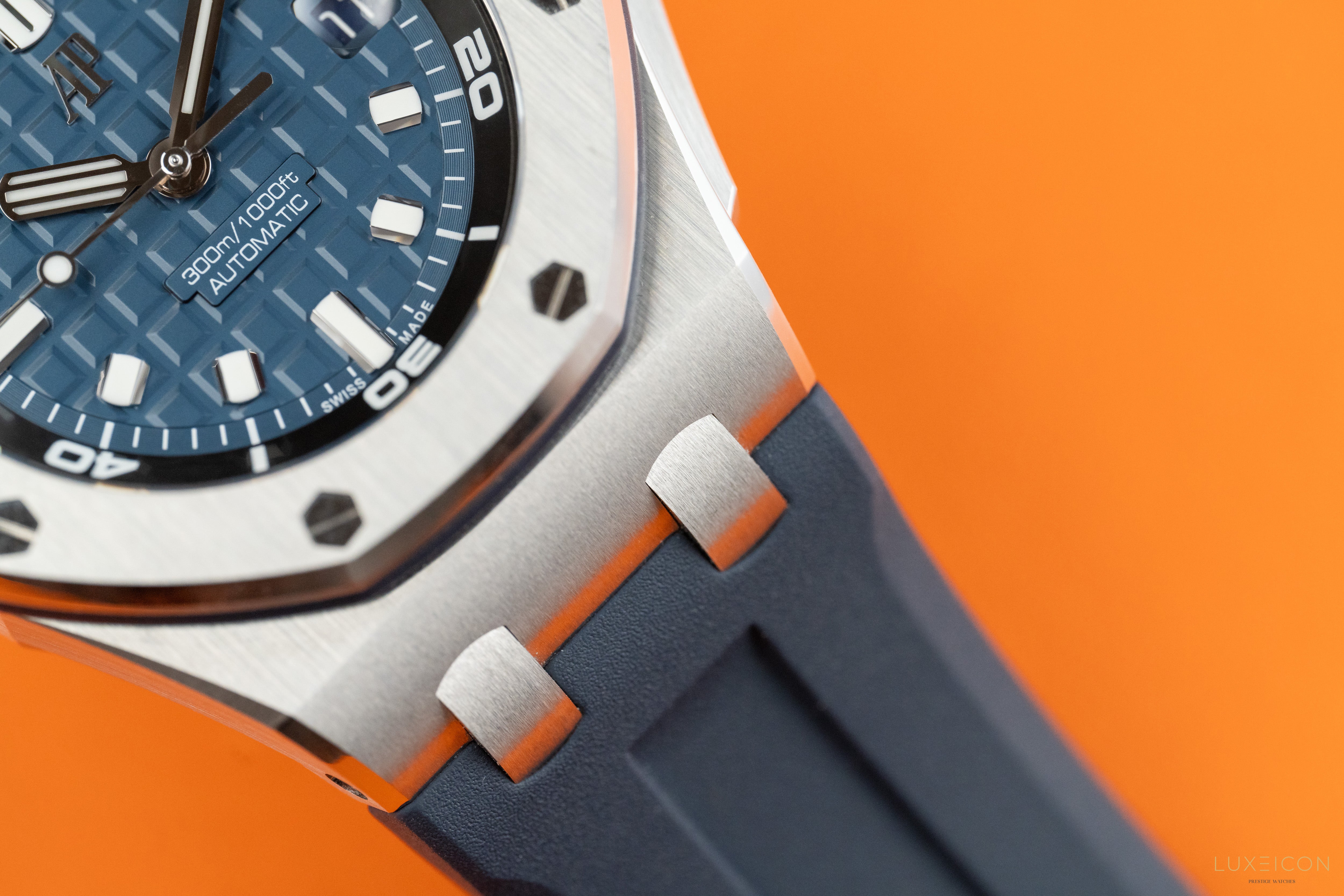 Audemars Piguet Royal Oak Offshore Diver 15720ST 42MM Blue Dial Box