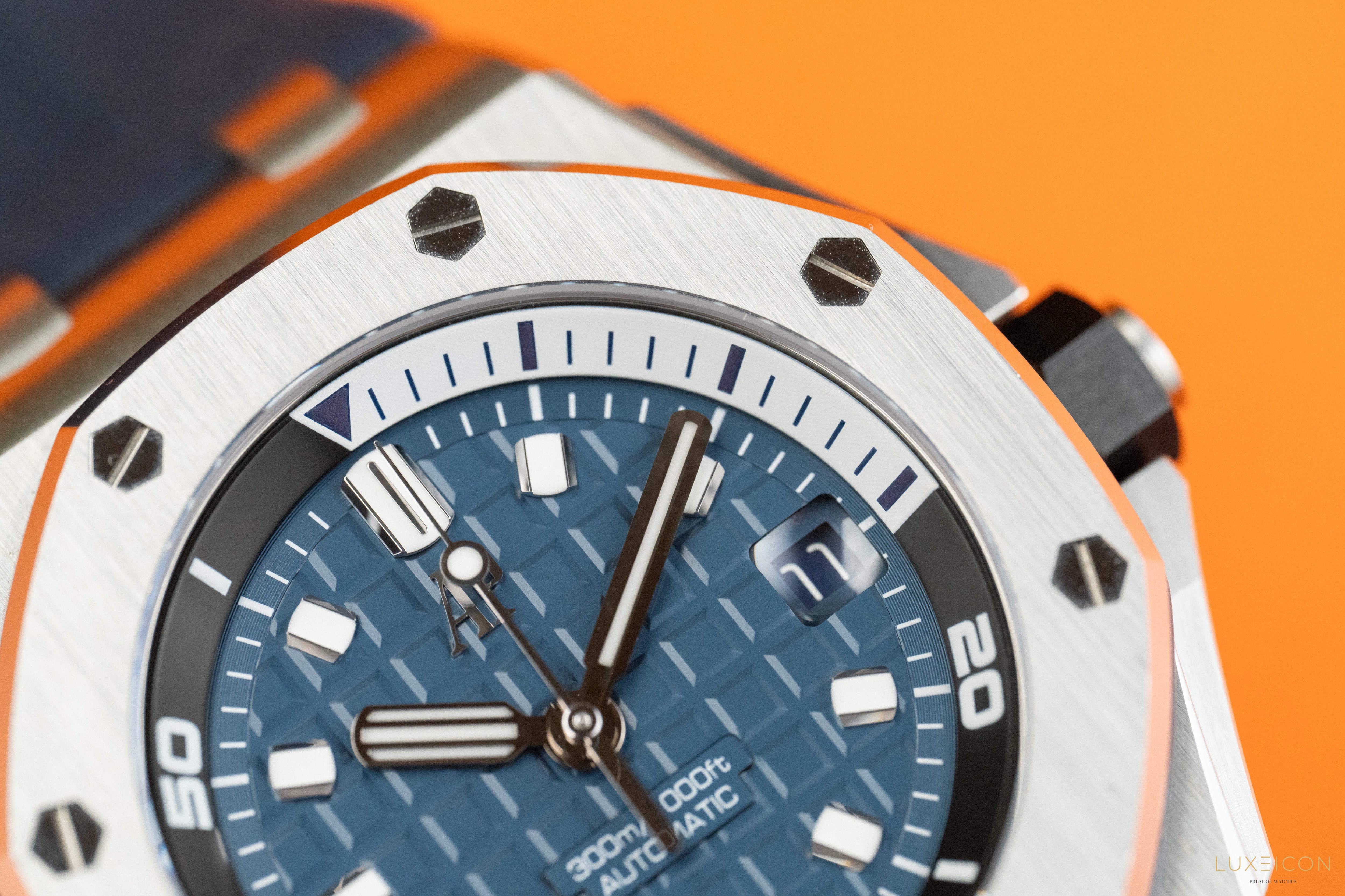 Audemars Piguet Royal Oak Offshore Diver 15720ST 42MM Blue Dial Box