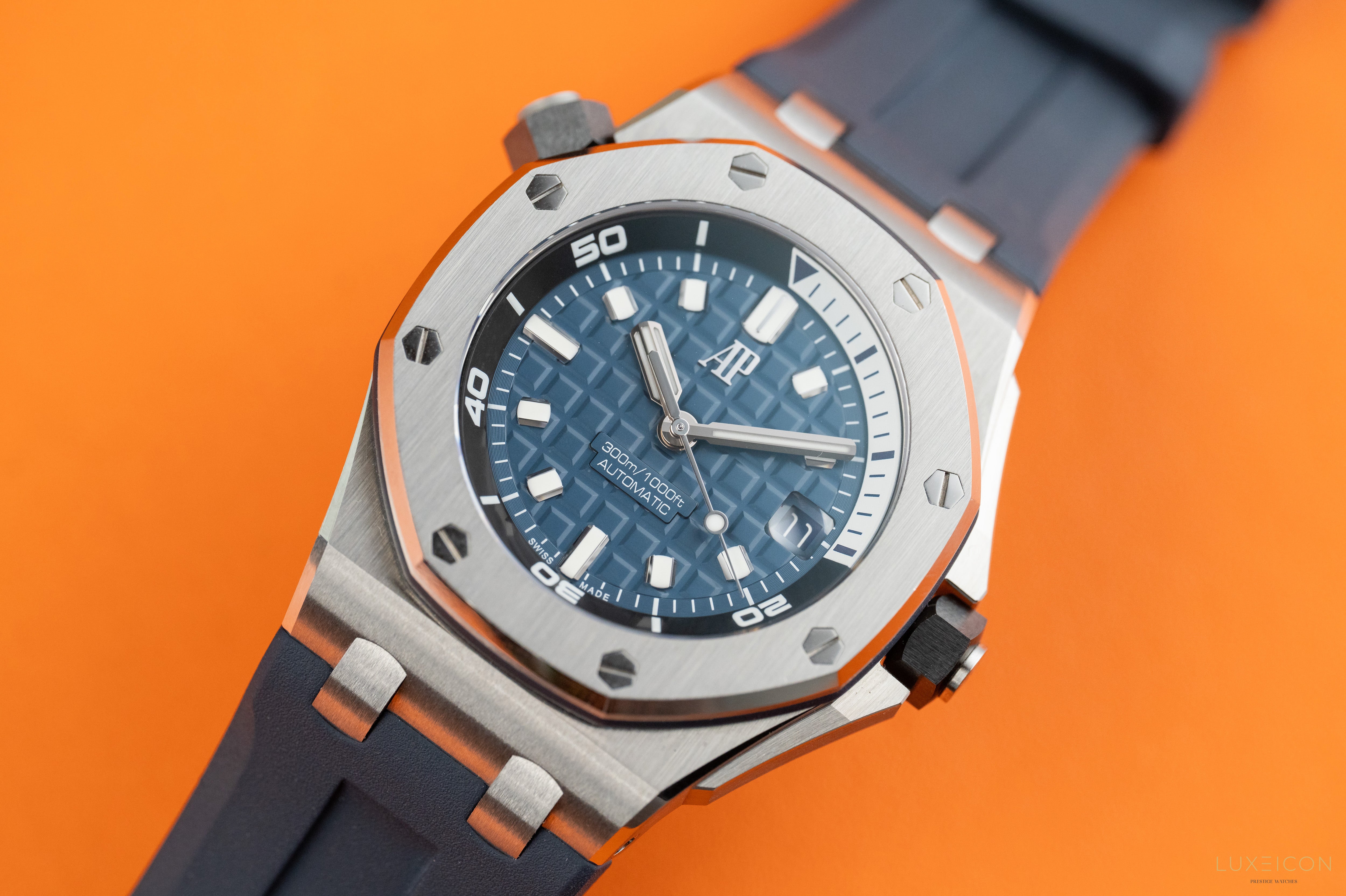 Audemars Piguet Royal Oak Offshore Diver 15720ST 42MM Blue Dial Box