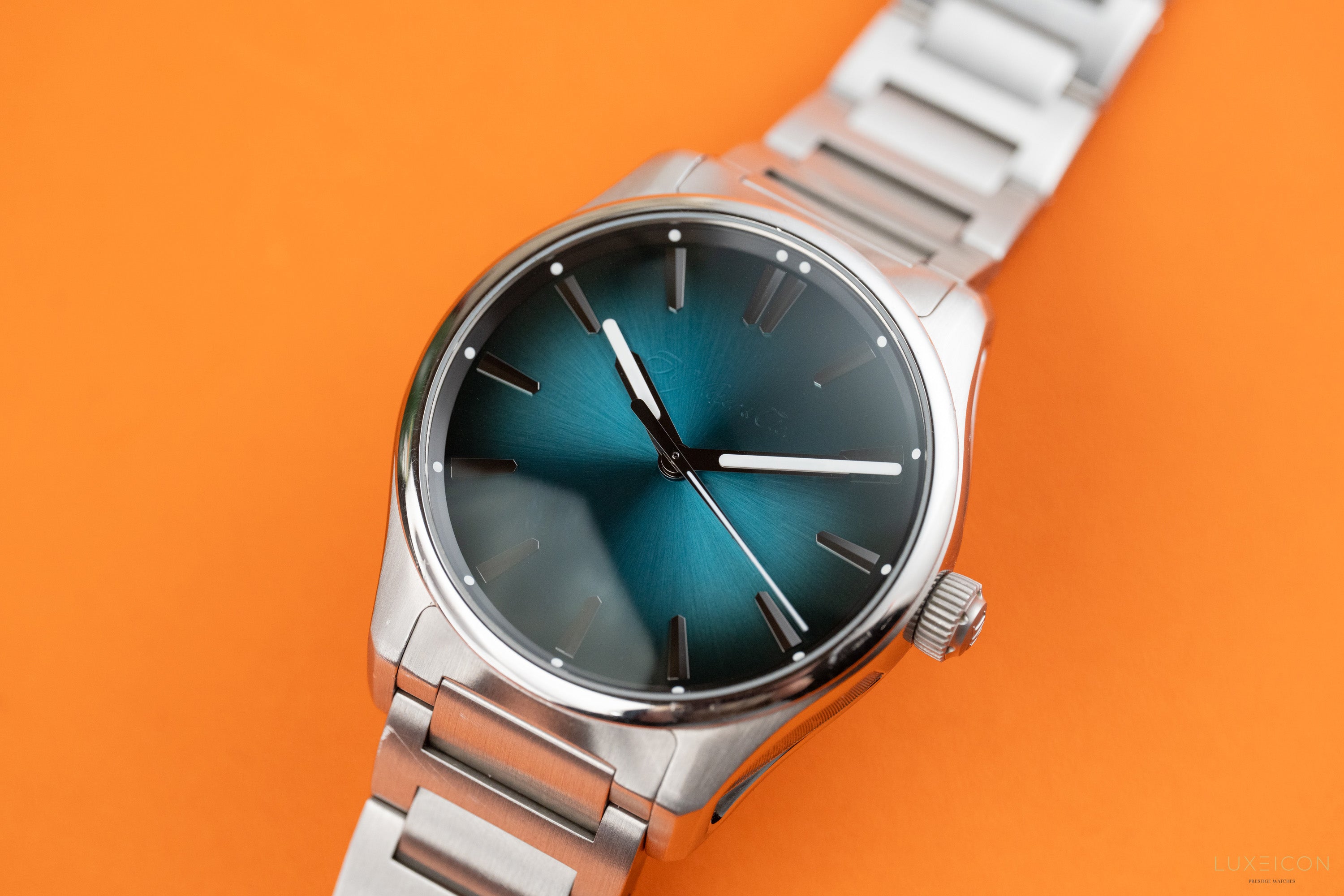 H.Mose & Cie. Pioneer Centre Seconds Mega Cool Blue Lagoon 3200-1214