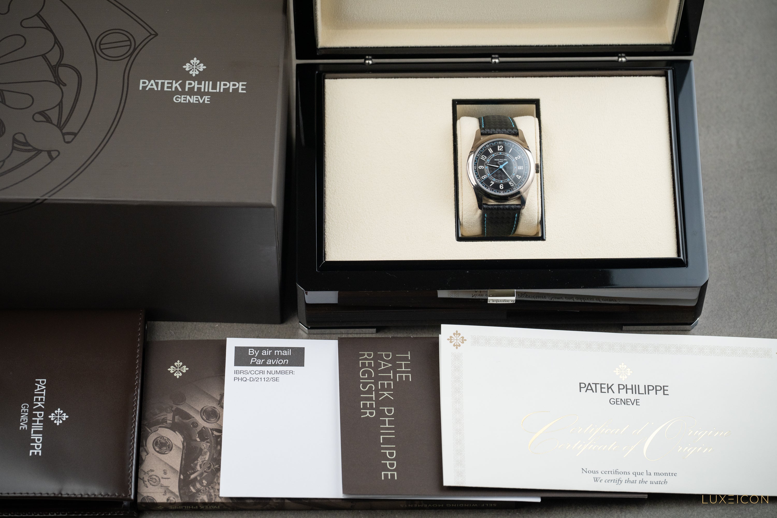 Patek Philippe Calatrava 6007G-011 40mm White Gold Black and Tiffany Turquoise Dial