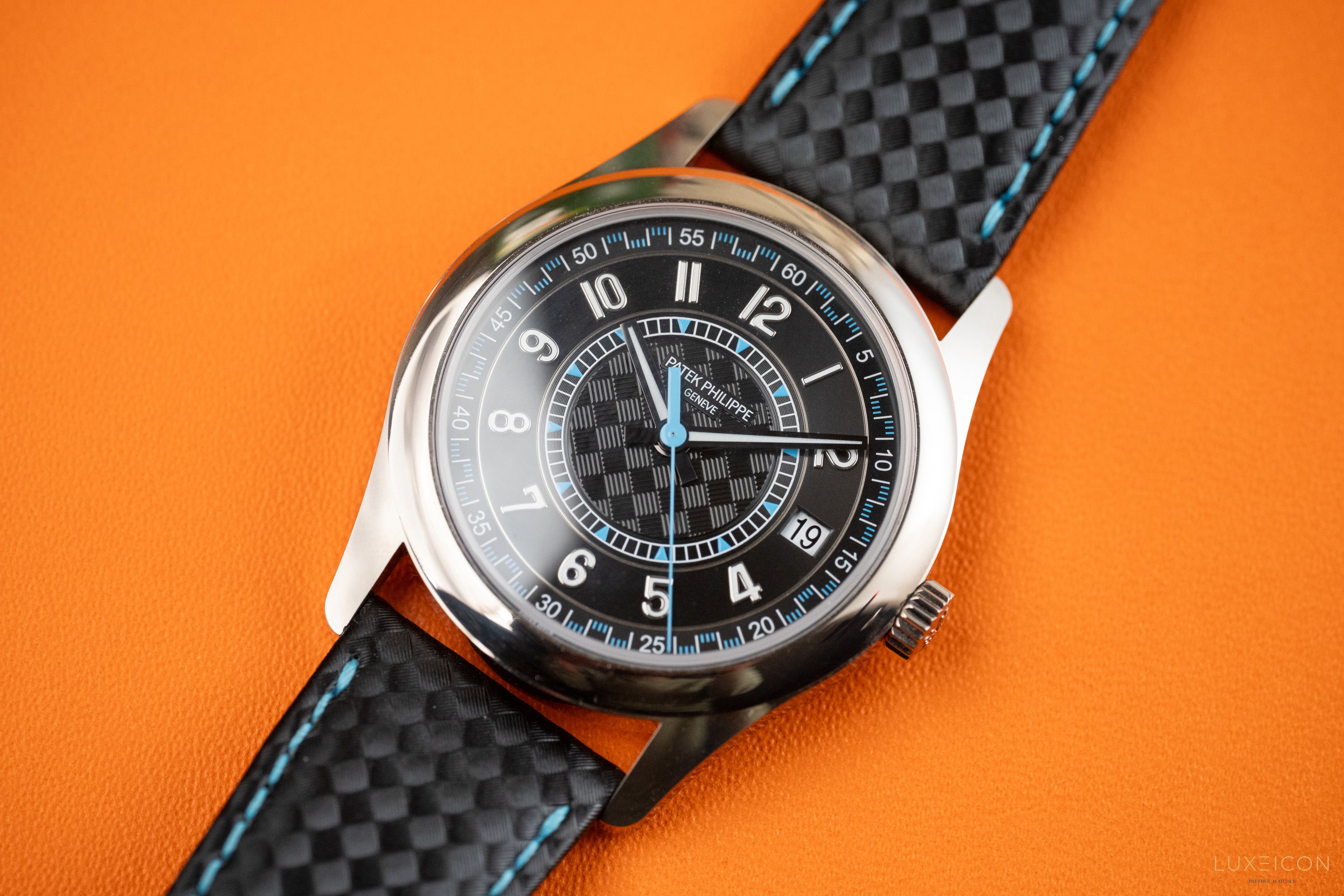 Patek Philippe Calatrava 6007G-011 40mm White Gold Black and Tiffany Turquoise Dial