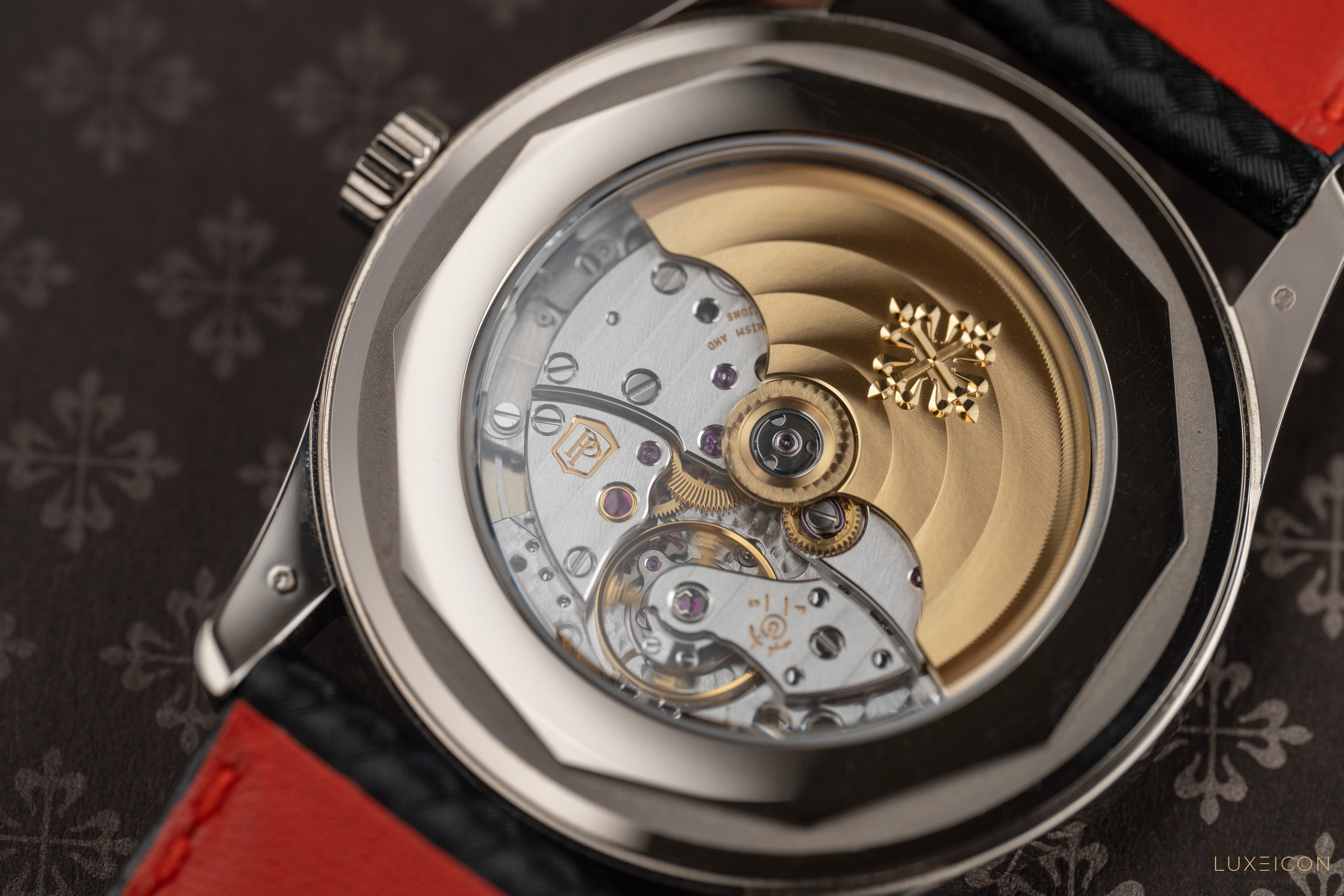 Patek Philippe Calatrava White Gold Ebony Carbon Red Dial 40mm 6007G-010