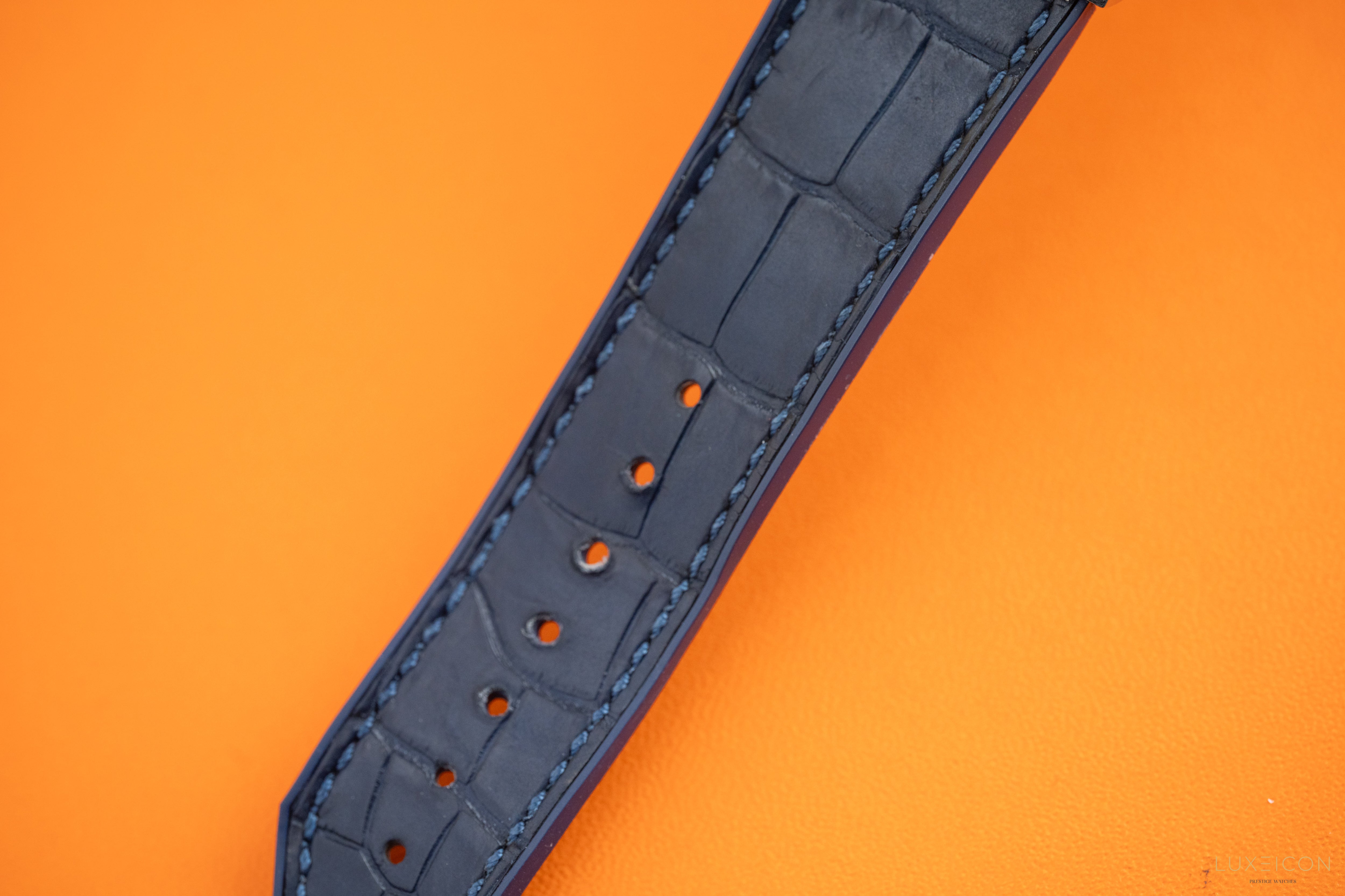 Hublot Classic Fusion Blue 542.NX.7170.LR Automatic Titanium