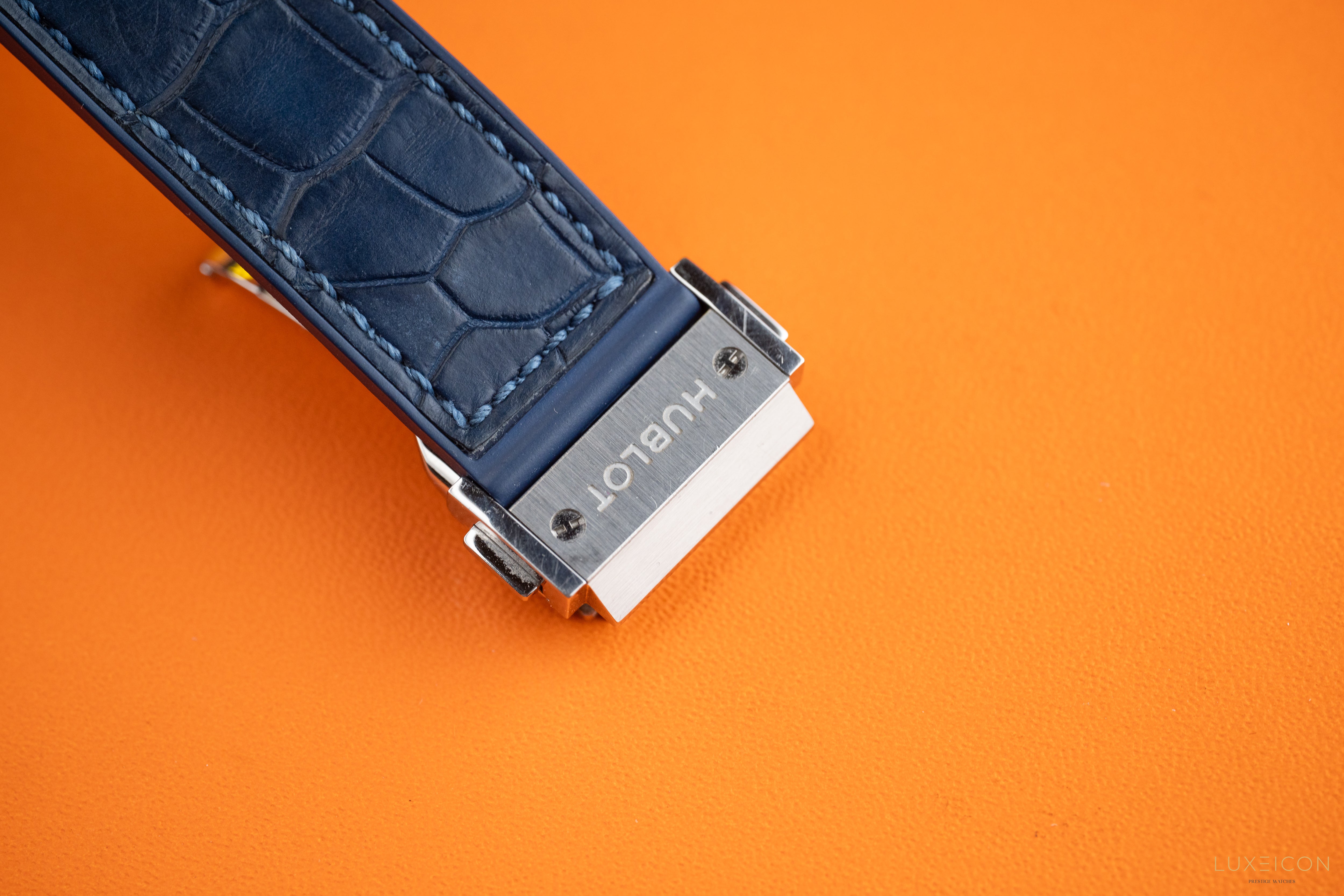 Hublot Classic Fusion Blue 542.NX.7170.LR Automatic Titanium