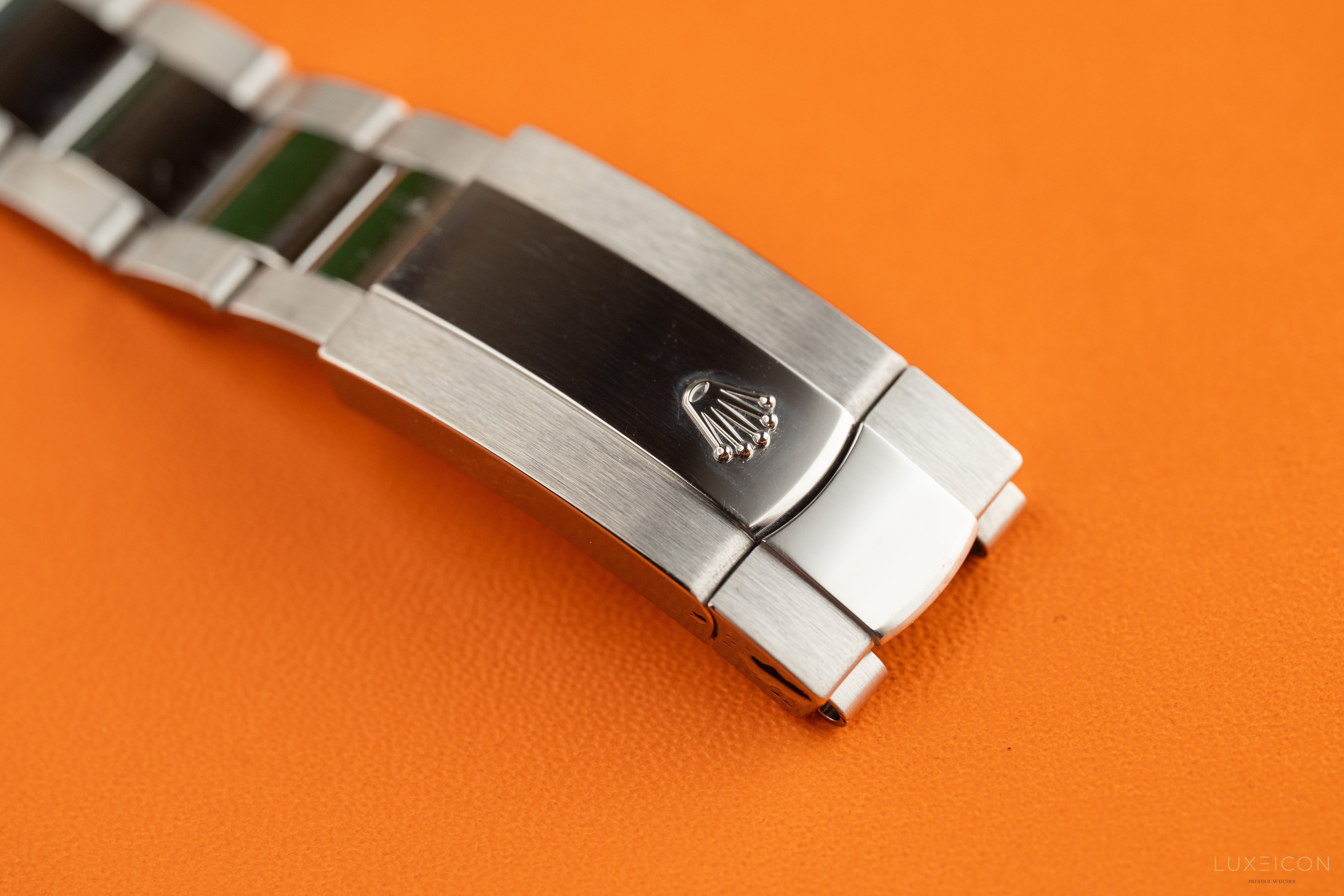 Rolex Sky-Dweller Stainless Steel White Dial Oyster 326934 White Gold Fluted Bezel 2022