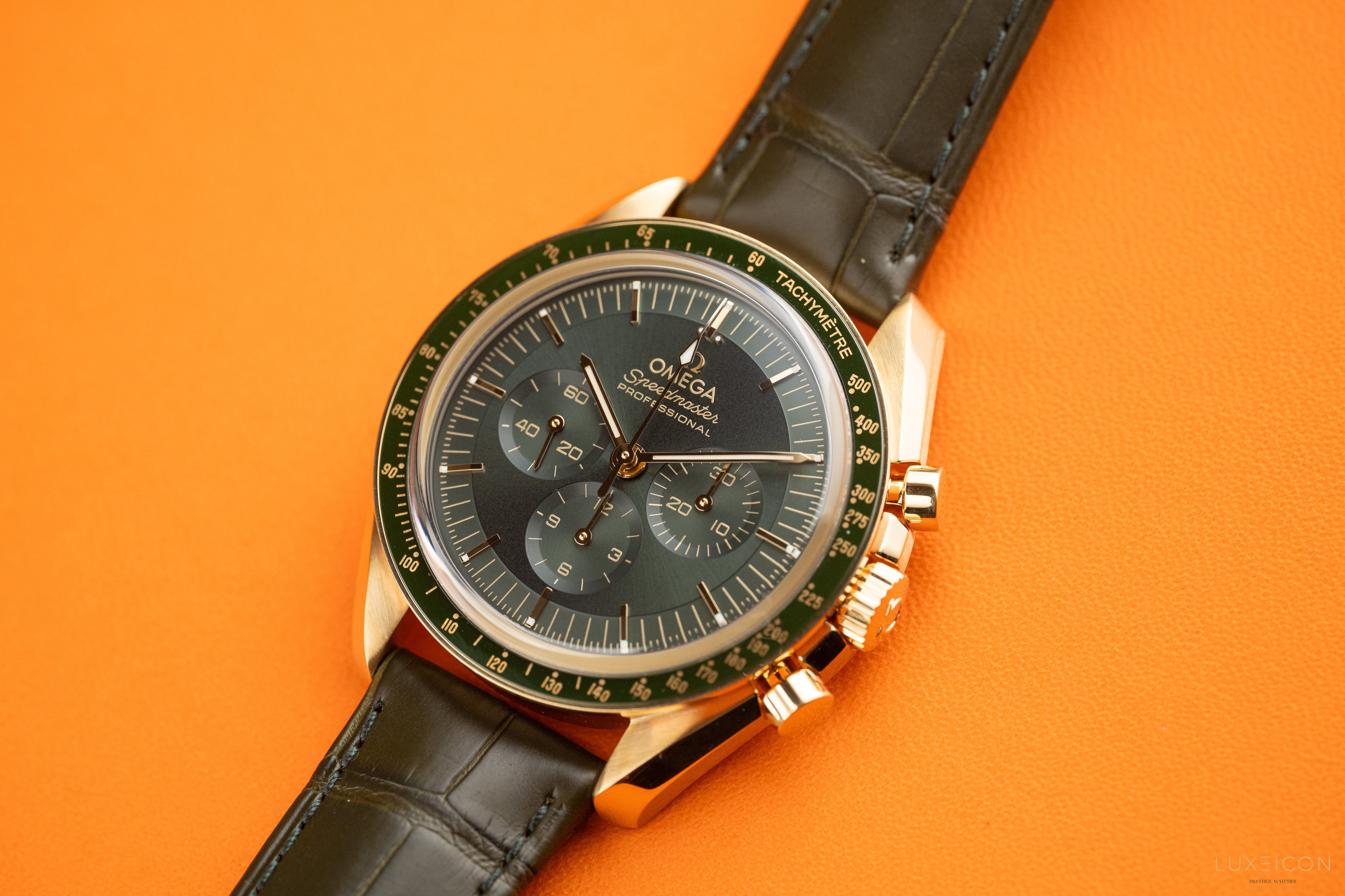Omega Speedmaster Moonshine Gold on leather strap 310.63.42.50.10.001 Manual winding