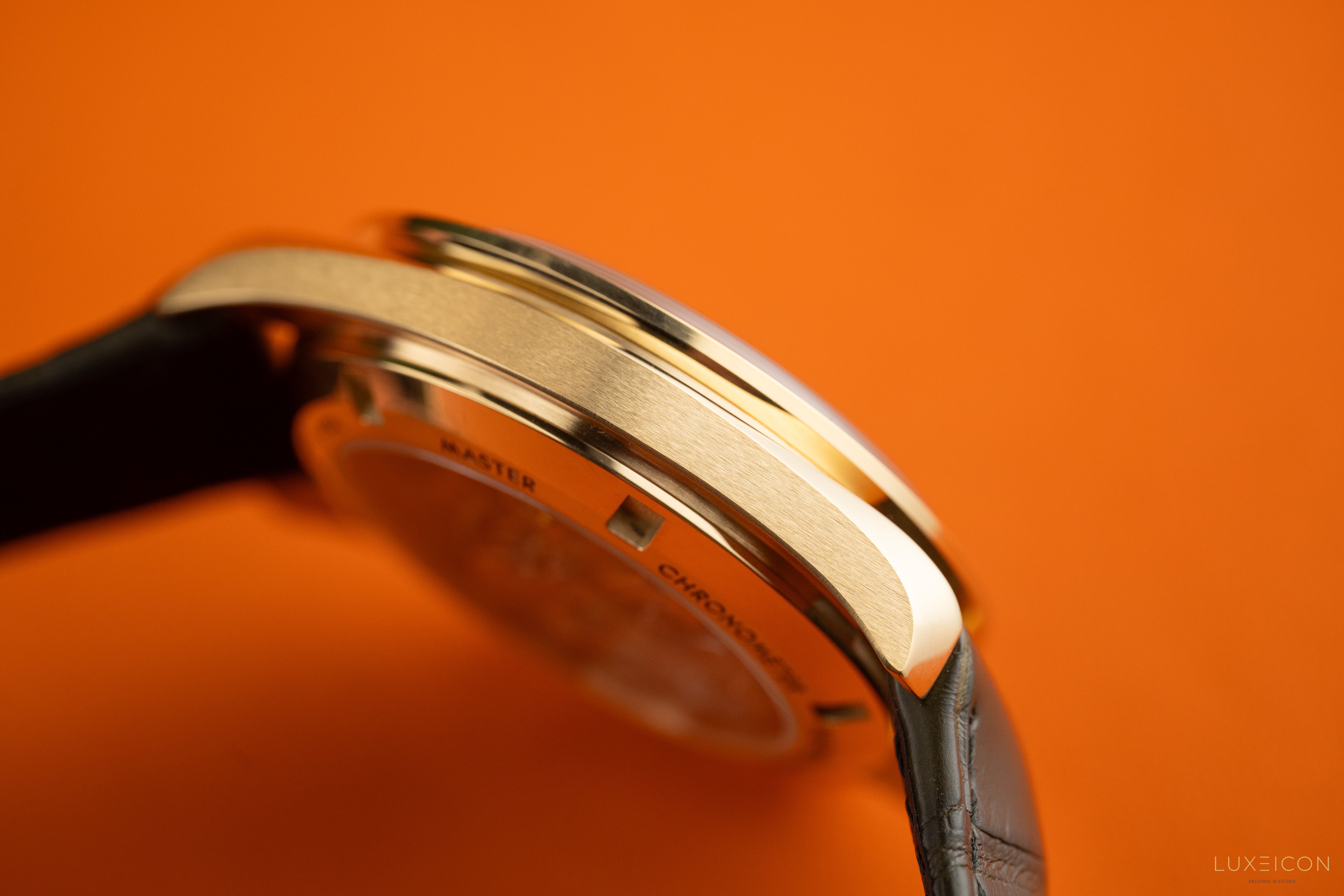 Omega Speedmaster Moonshine Gold on leather strap 310.63.42.50.10.001 Manual winding