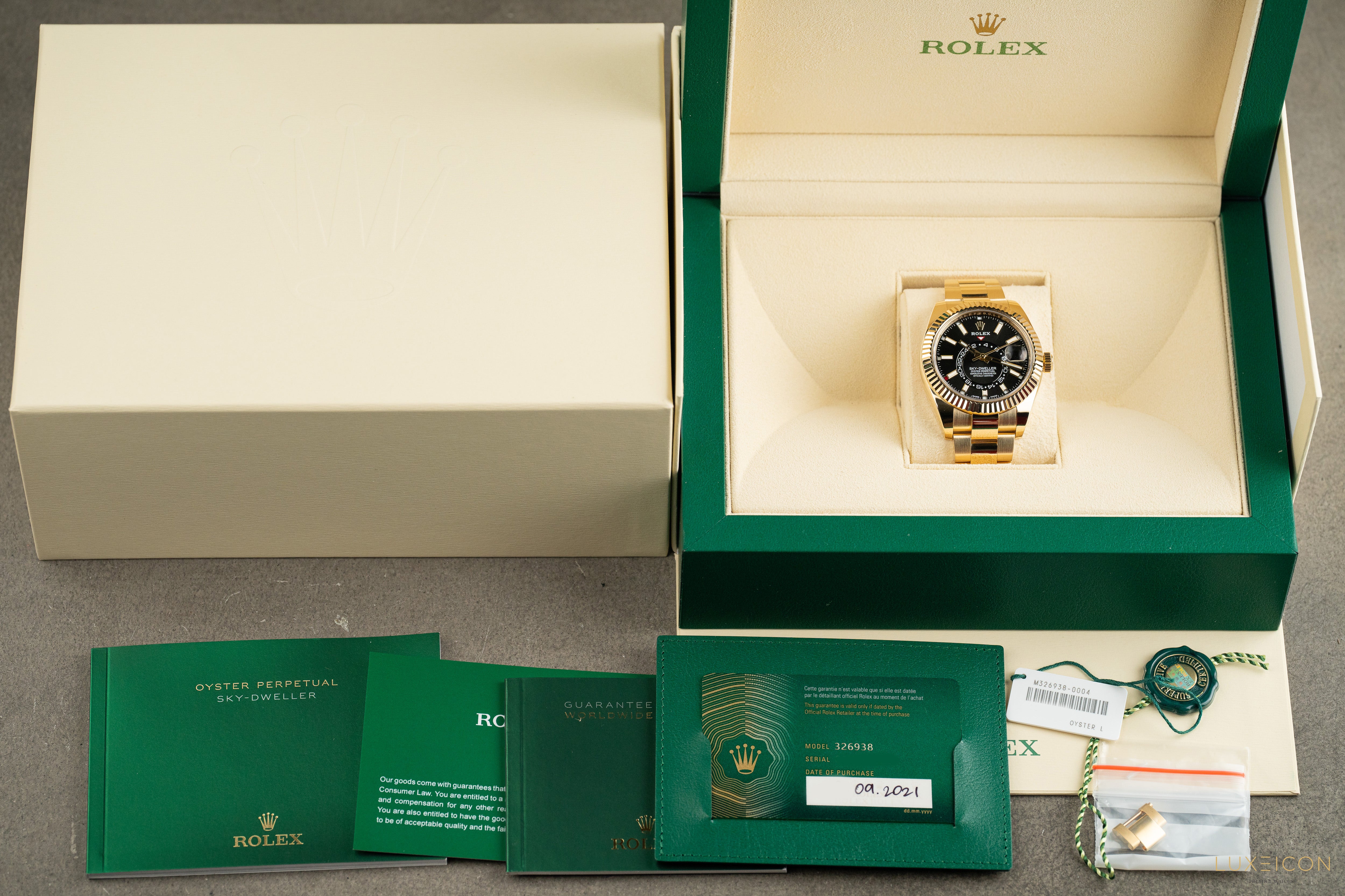 Rolex Sky-Dweller 326938 Black Index Dial Yellow Gold 42mm 2021