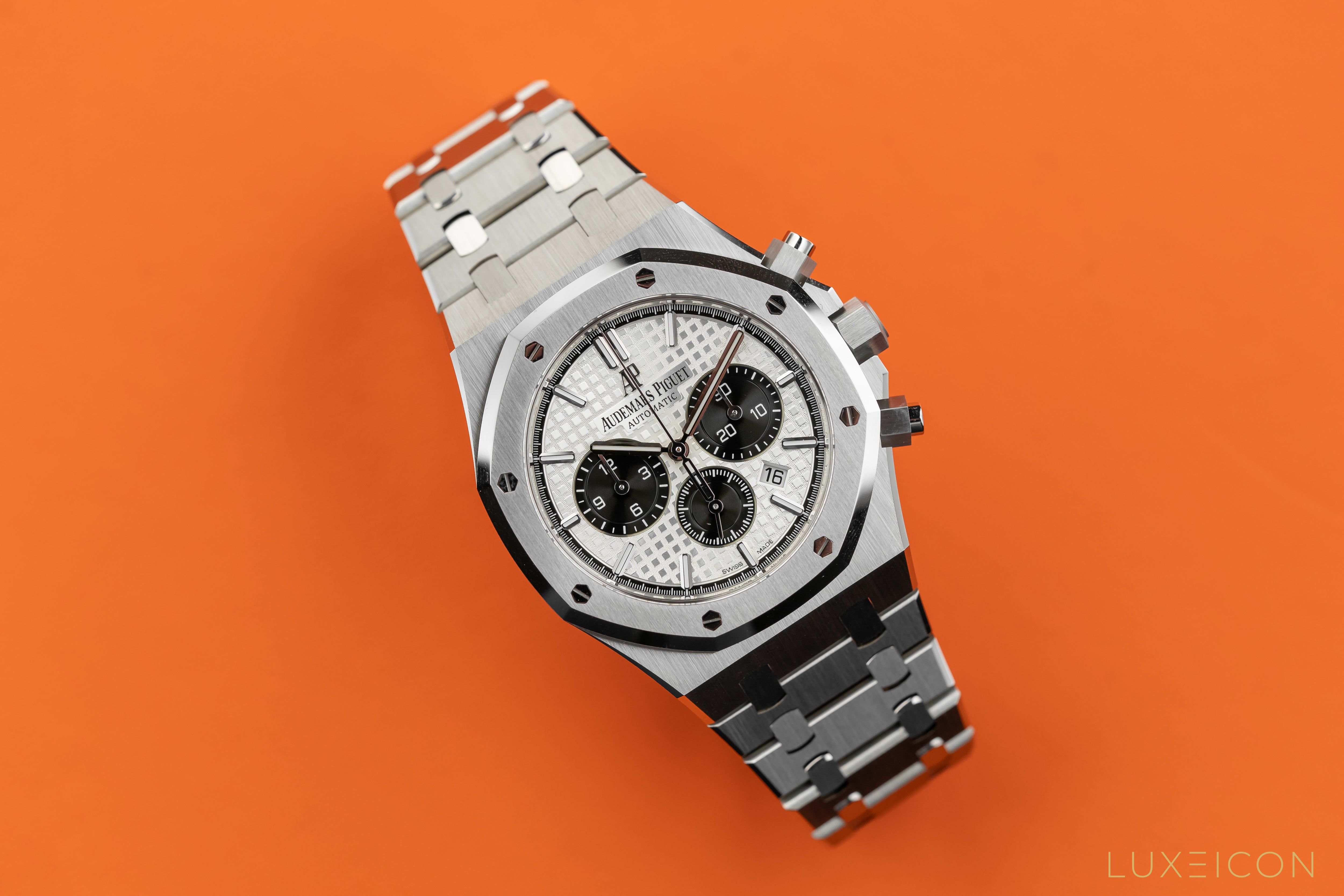 Audemars Piguet Royal Oak Chronograph Stainless Steel Panda Silver Dial Watch 26331ST