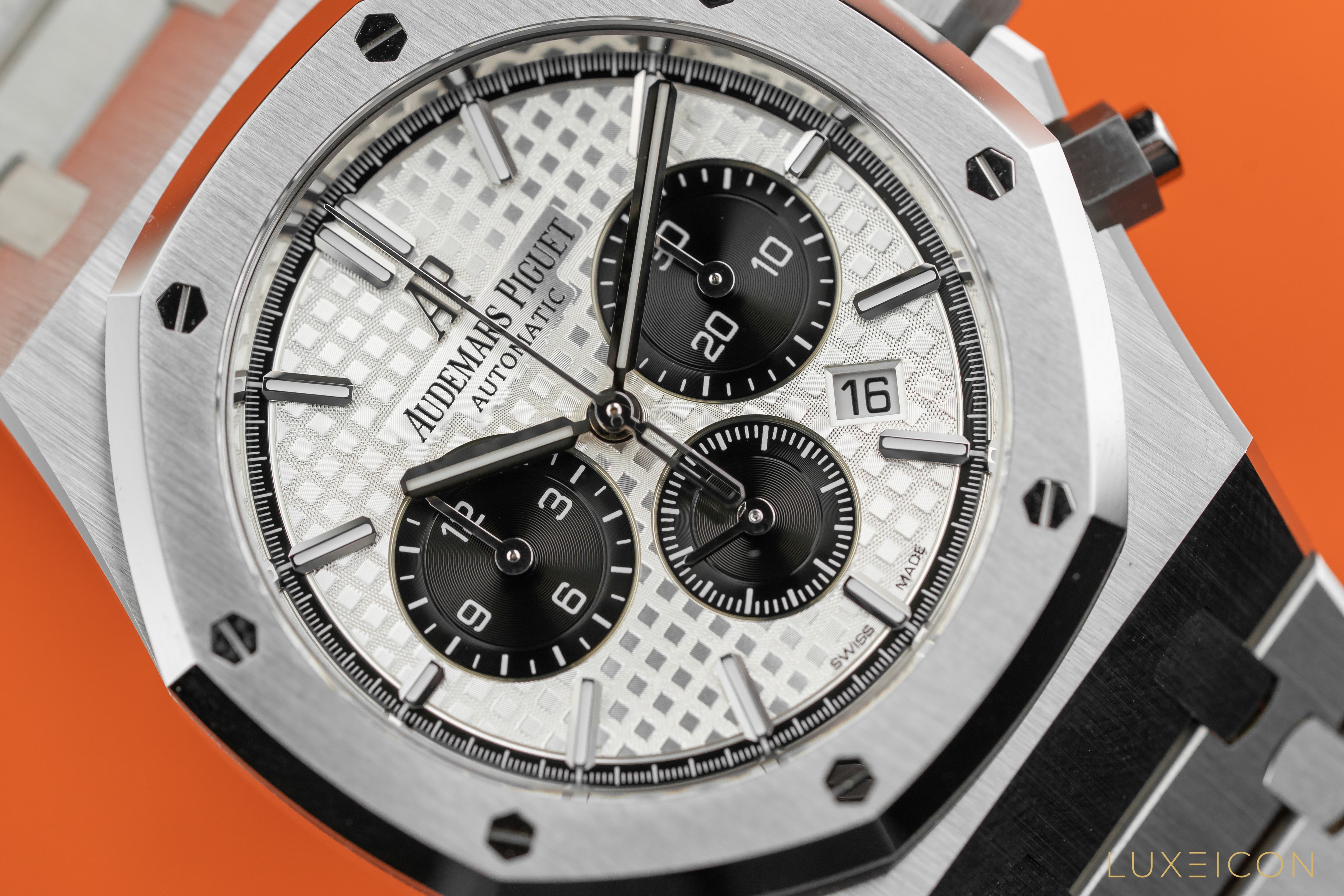 Audemars Piguet Royal Oak Chronograph Stainless Steel Panda Silver Dial Watch 26331ST