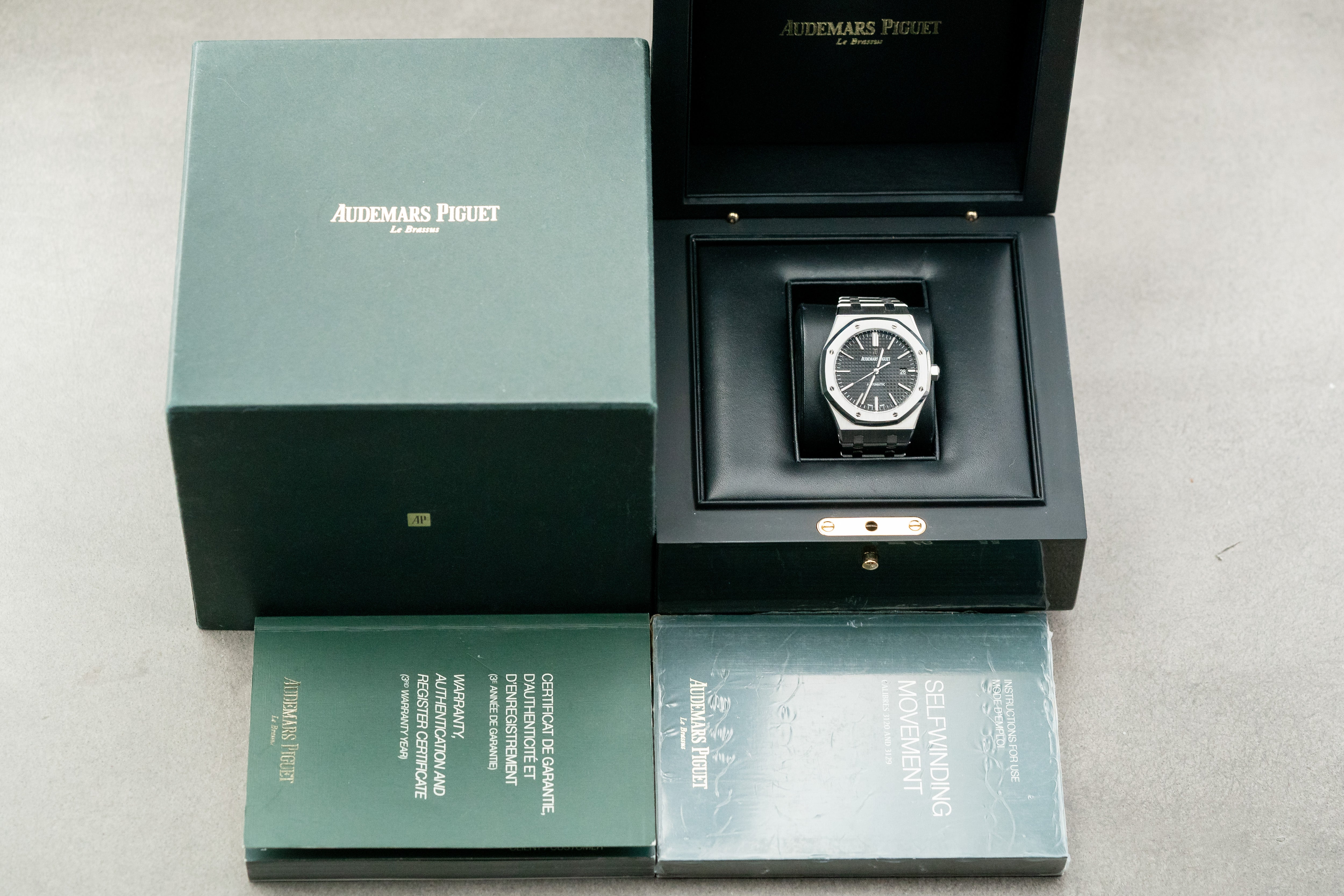 Audemars Piguet Royal Oak 41mm Stainless Steel 15400ST Black Dial 2014