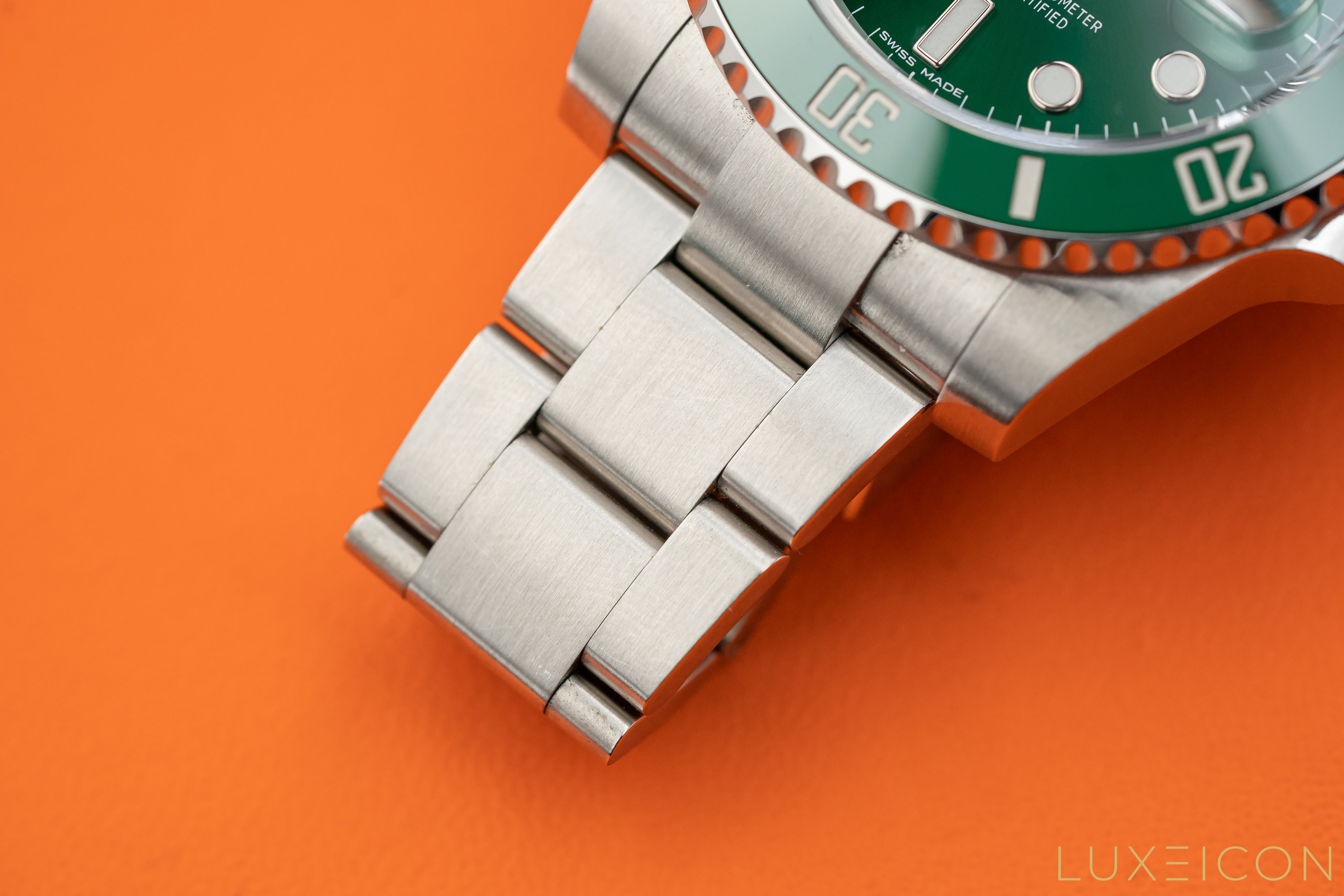 Rolex Submariner Date 116610LV 40mm Hulk Green Dial Oyster Bracelet 2018 Fullset