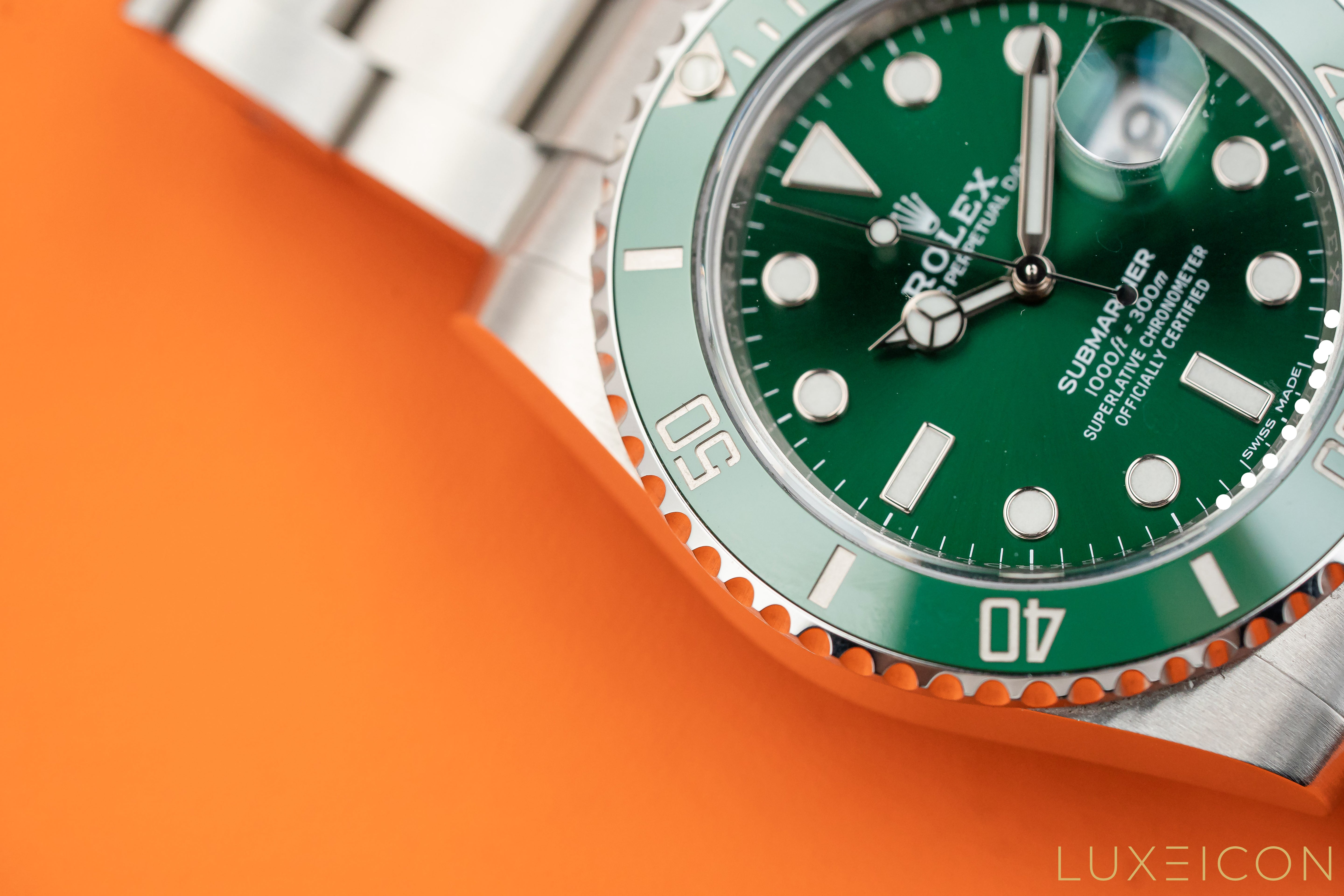 Rolex Submariner Date 116610LV 40mm Hulk Green Dial Oyster Bracelet 2018 Fullset