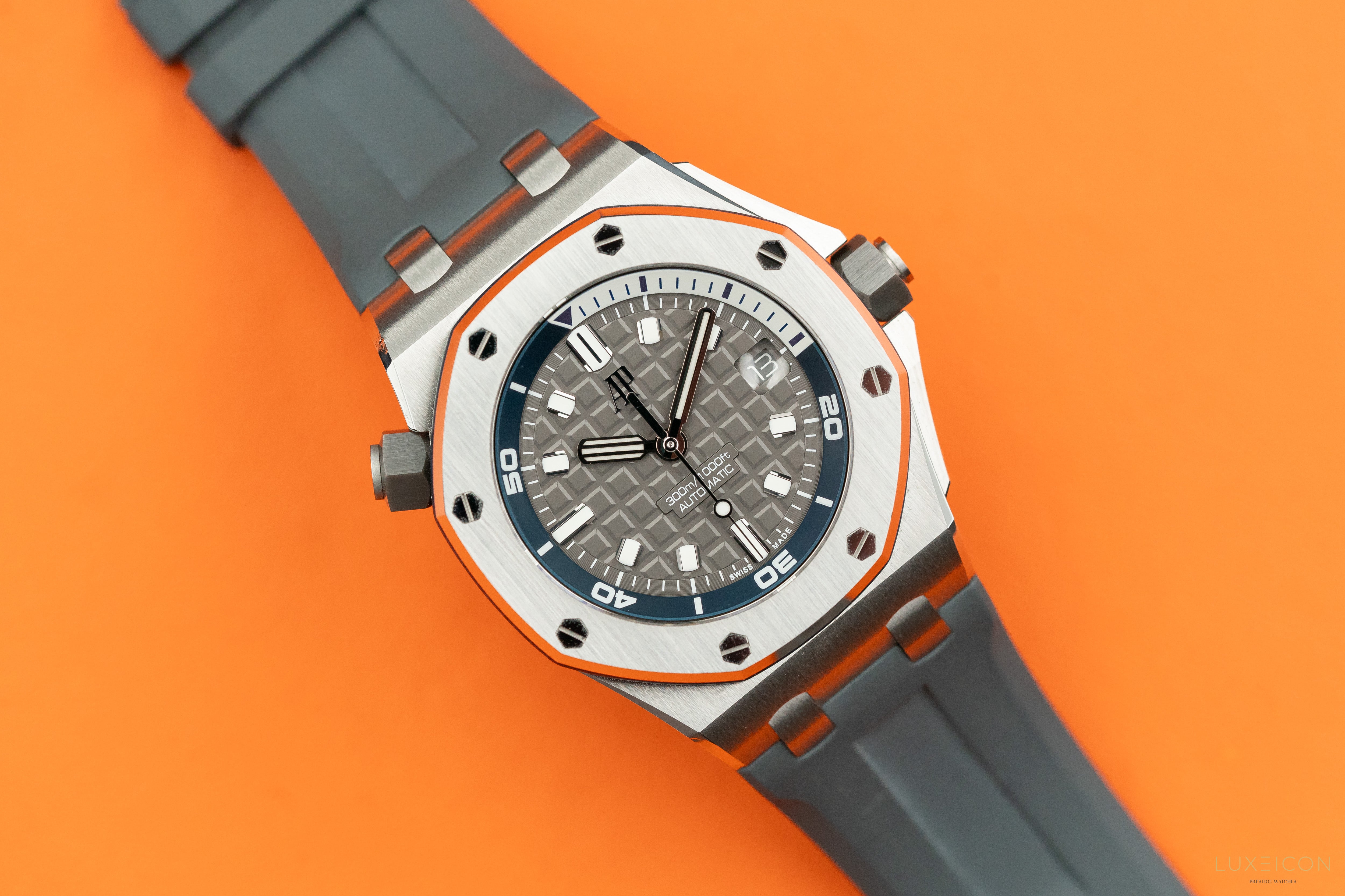 Audemars Piguet Royal Oak Offshore Diver Stainless Grey Dial 15720ST.OO.A009CA.01