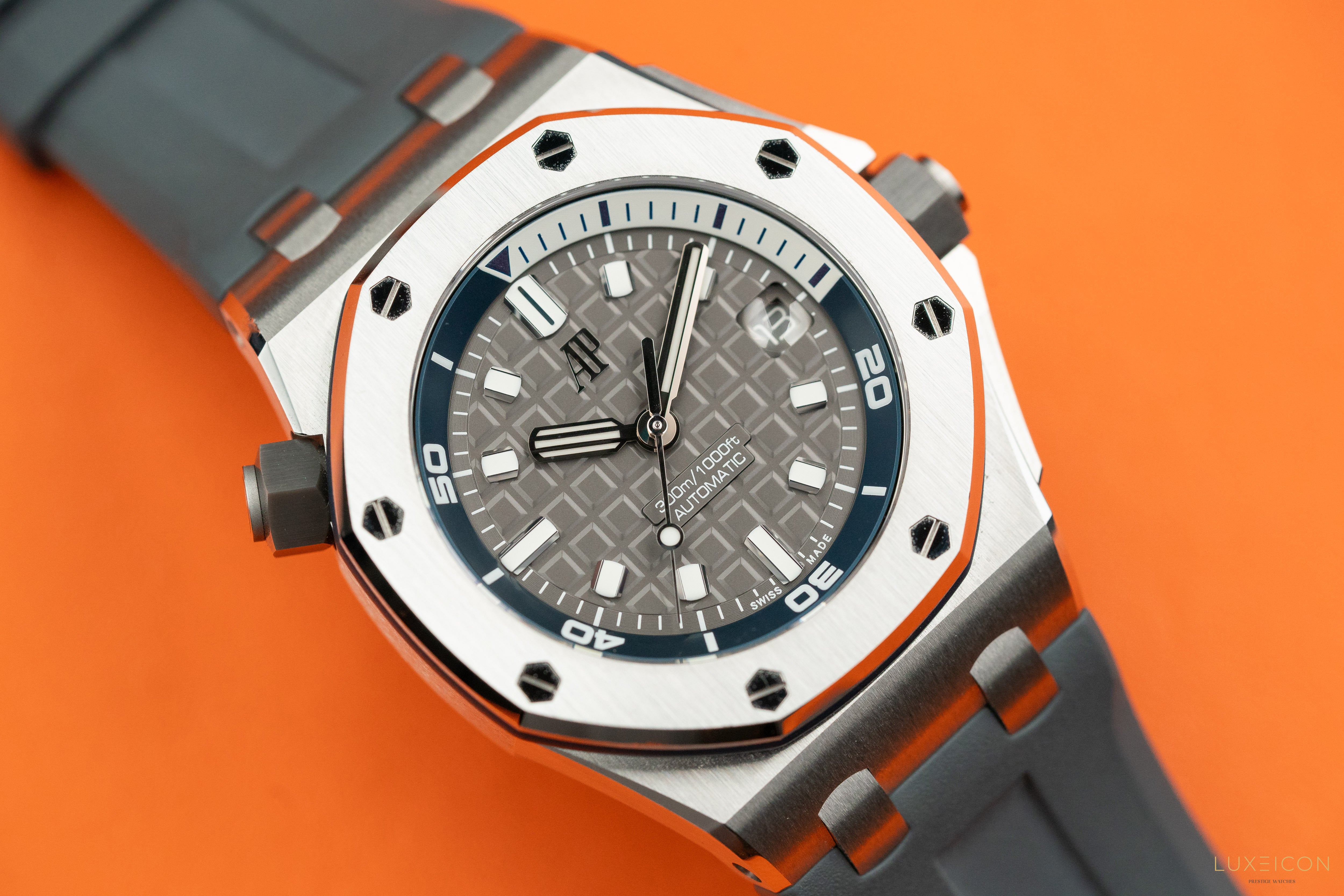 Audemars Piguet Royal Oak Offshore Diver Stainless Grey Dial 15720ST.OO.A009CA.01