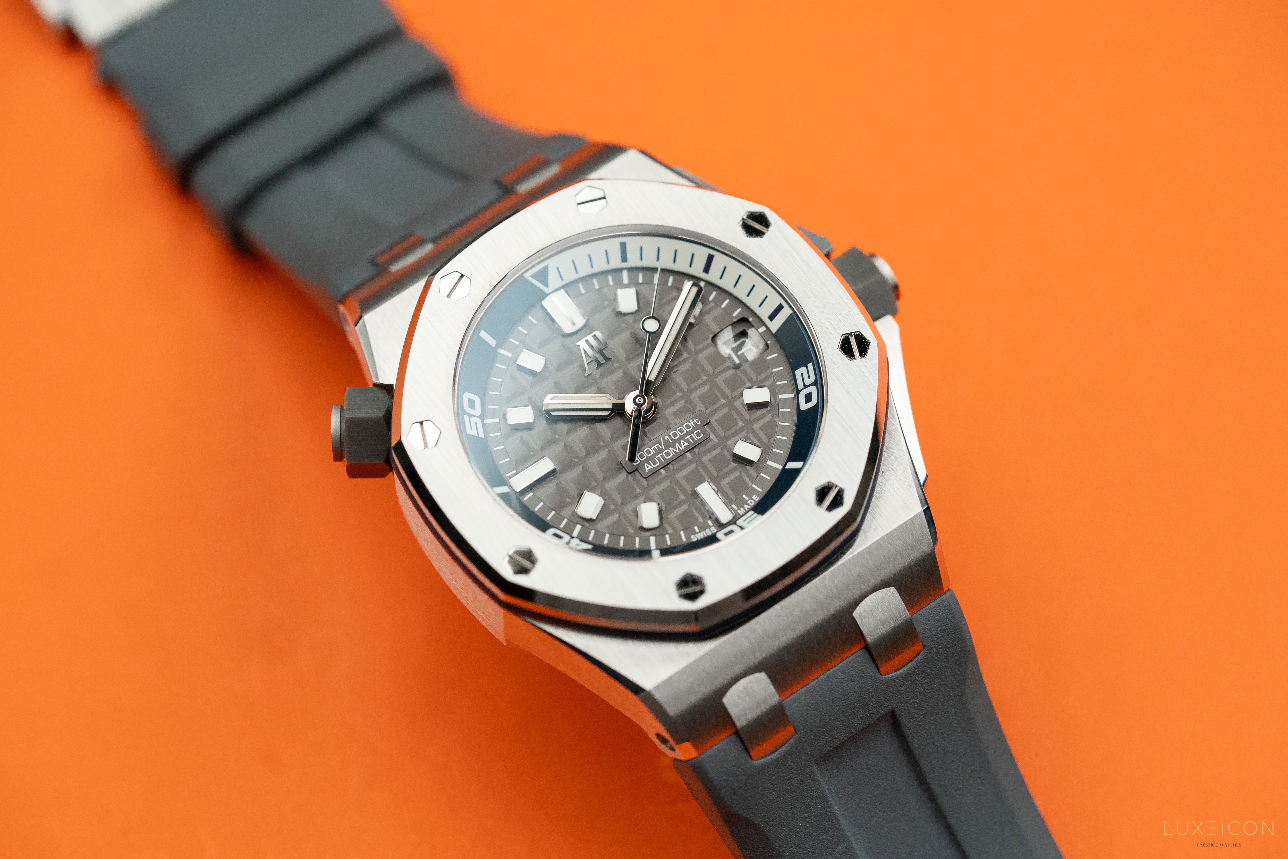 Audemars Piguet Royal Oak Offshore Diver Stainless Grey Dial 15720ST.OO.A009CA.01