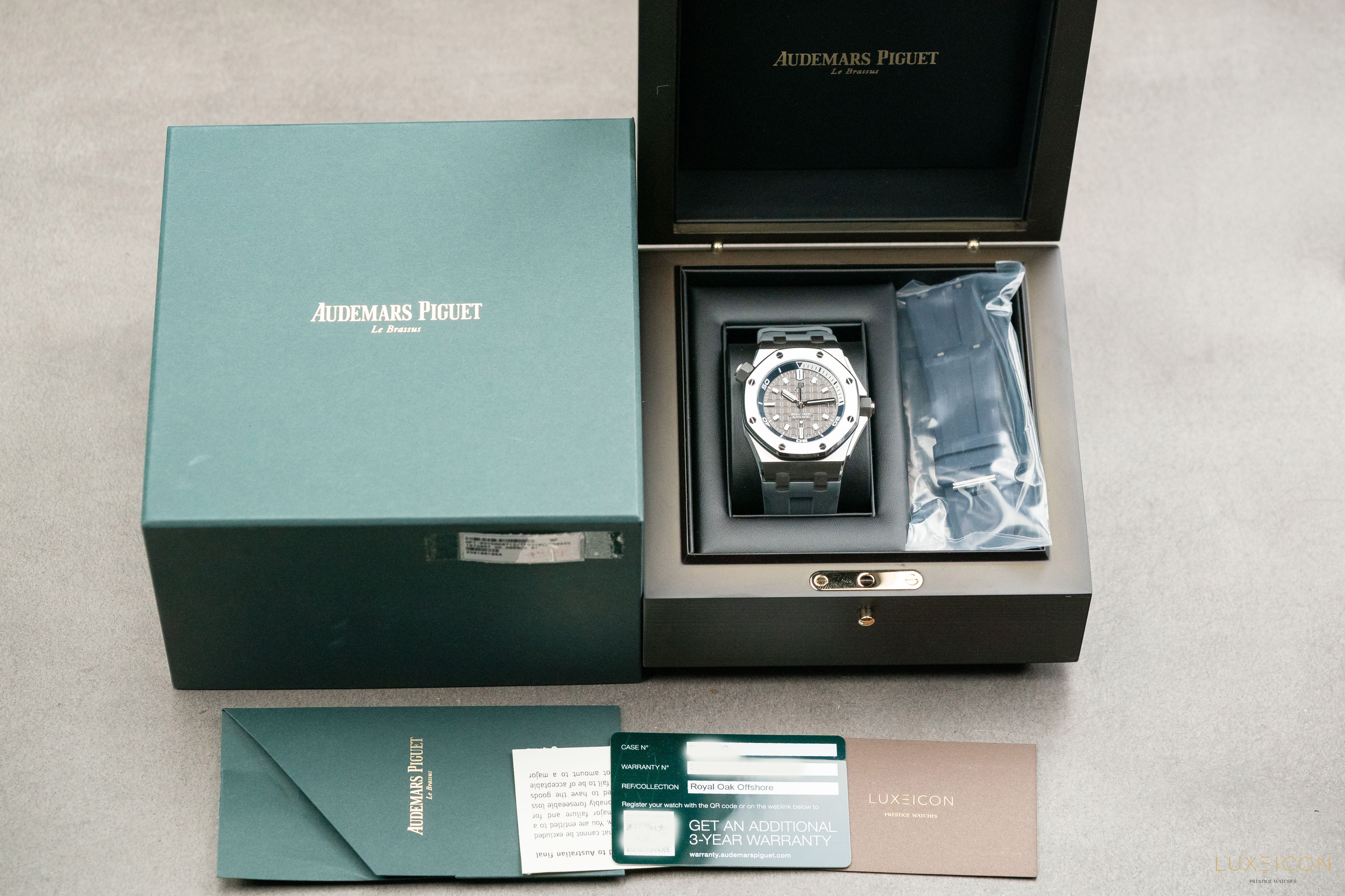 Audemars Piguet Royal Oak Offshore Diver Stainless Grey Dial 15720ST.OO.A009CA.01