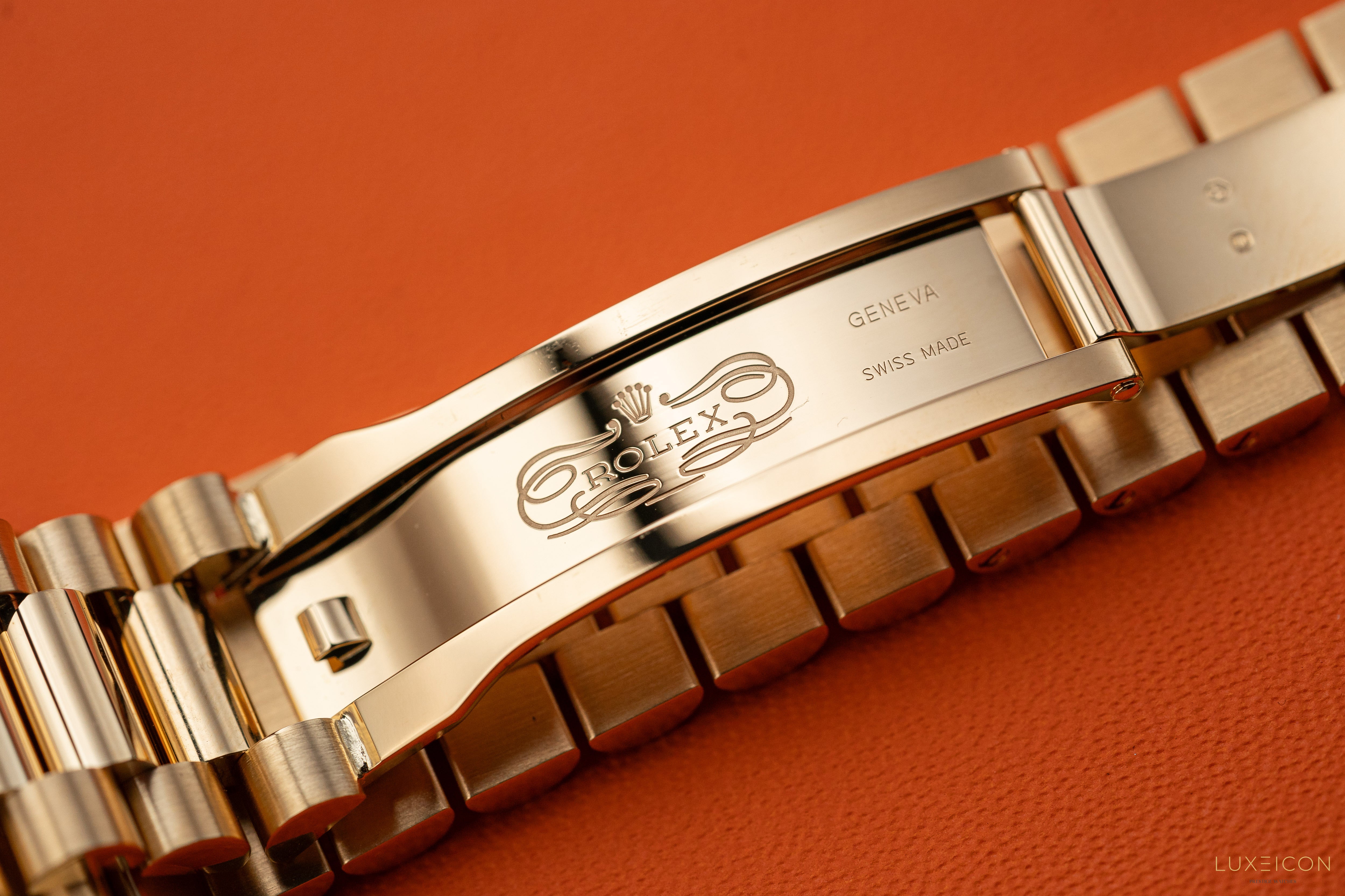 Rolex Day-Date 228238 40mm Champagne Gold Roman Dial President Bracelet Yellow Gold Fluted Bezel