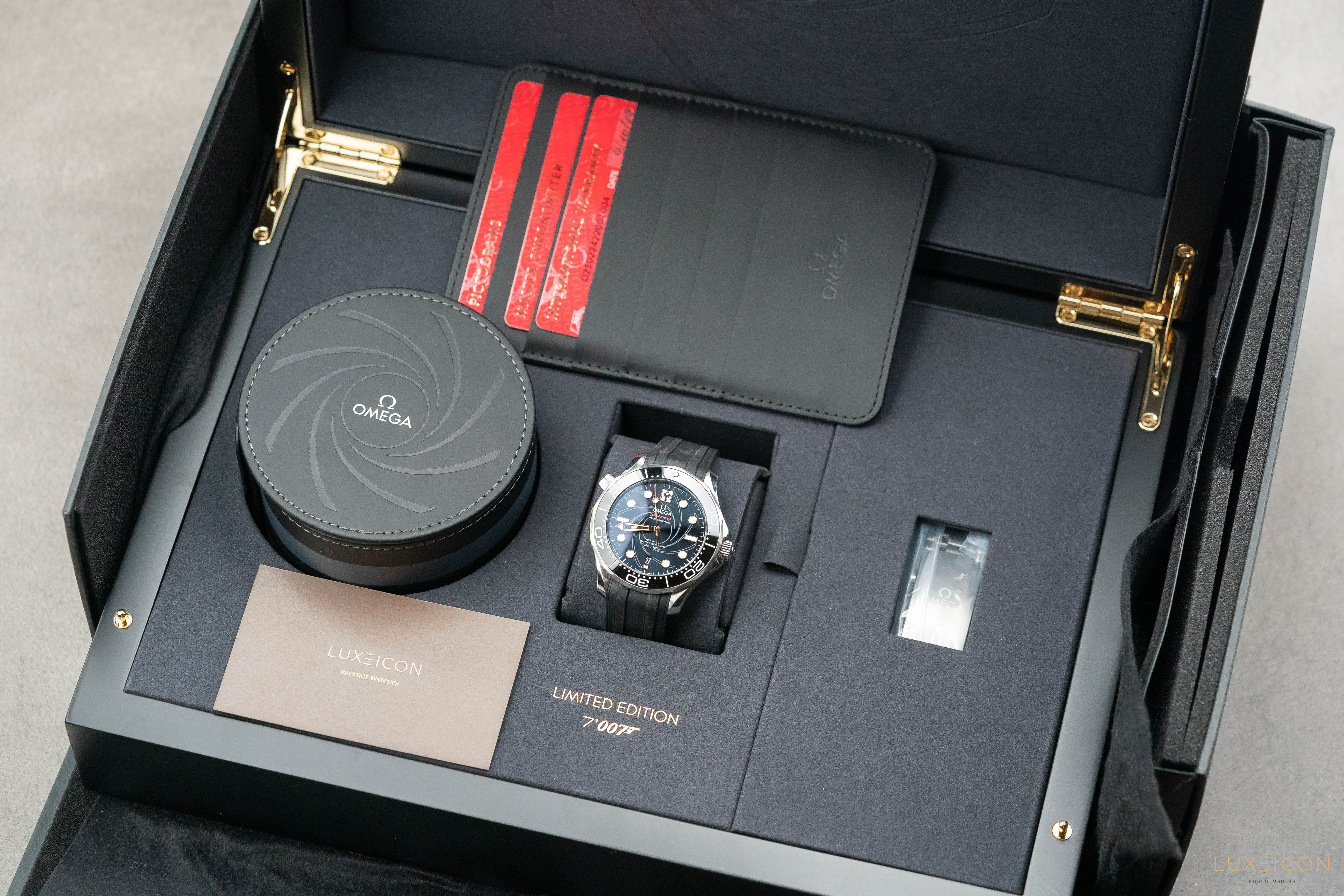 Omega Seamaster Diver 300 M James Bond OHMSS Black Dial 2019 fullset