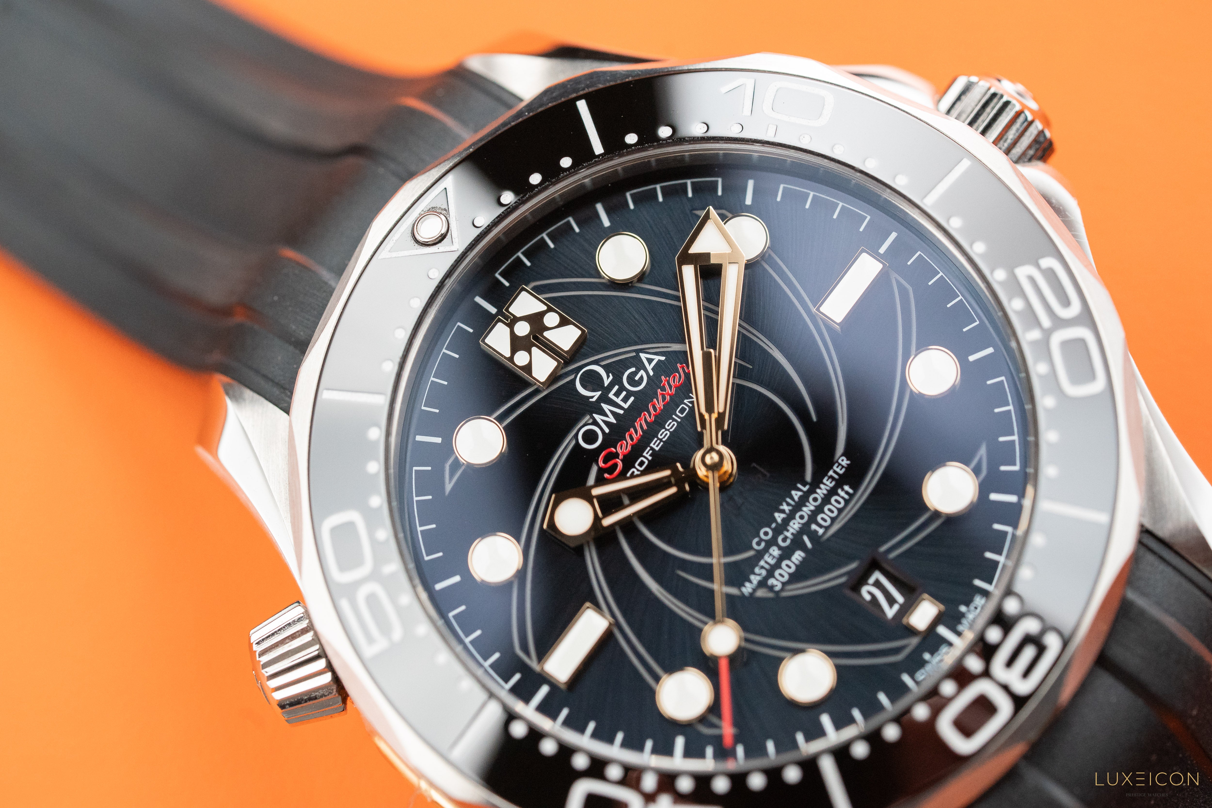 Omega Seamaster Diver 300 M James Bond OHMSS Black Dial 2019 fullset