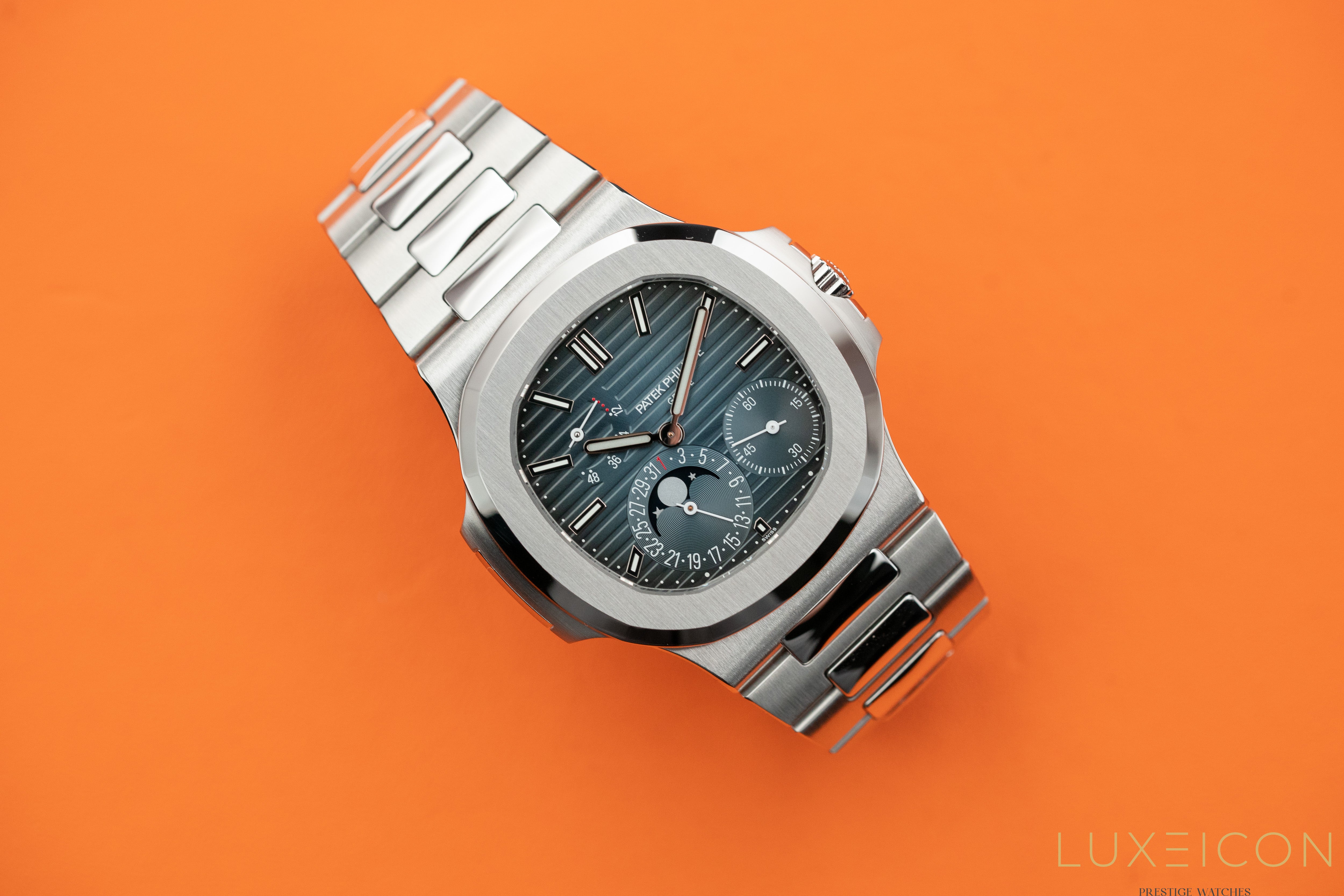 Patek Philippe Nautilus 5712/1A Moon Phase Stainless Steel Blue Dial 2021