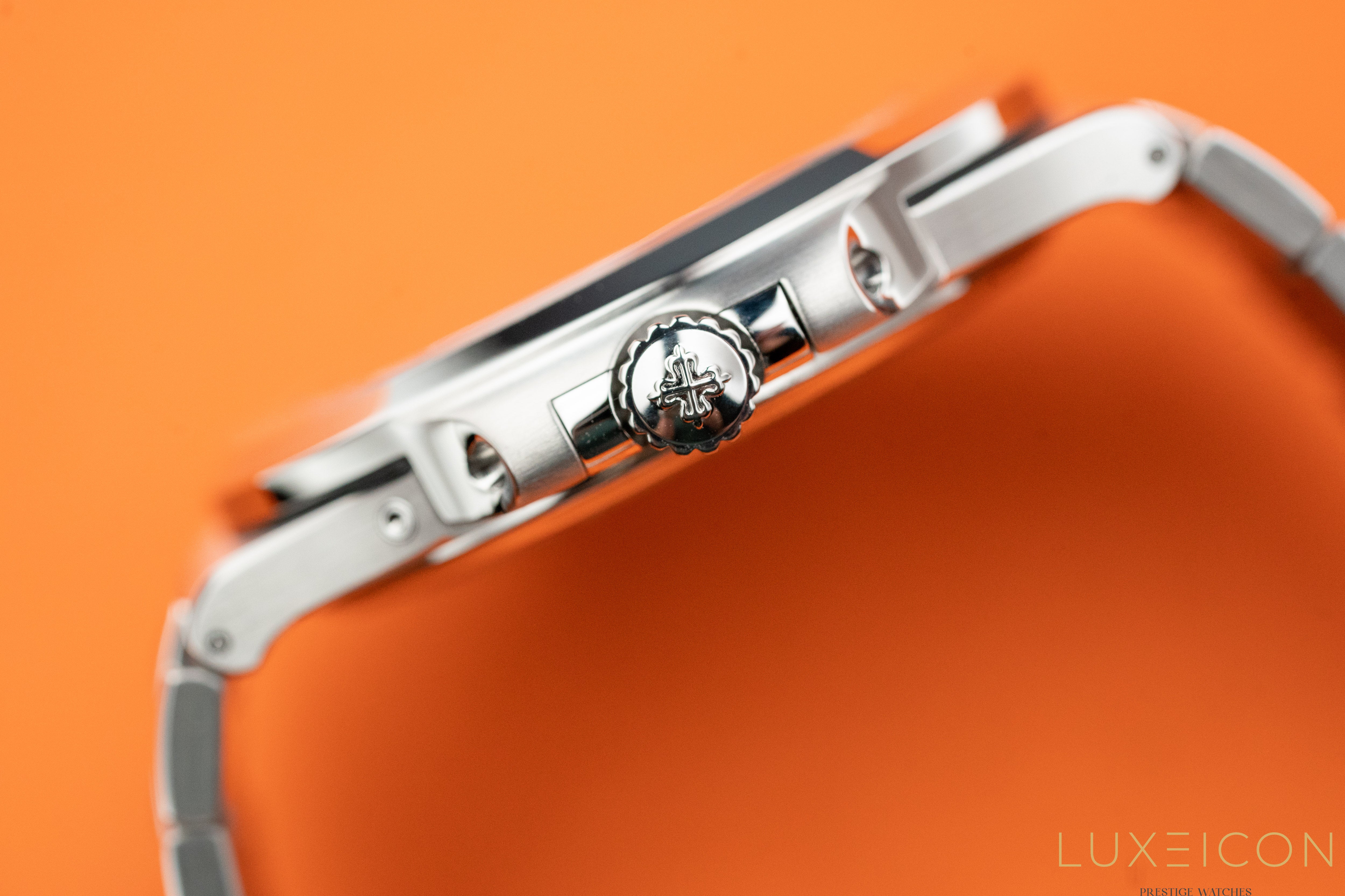 Patek Philippe Nautilus 5712/1A Moon Phase Stainless Steel Blue Dial 2021