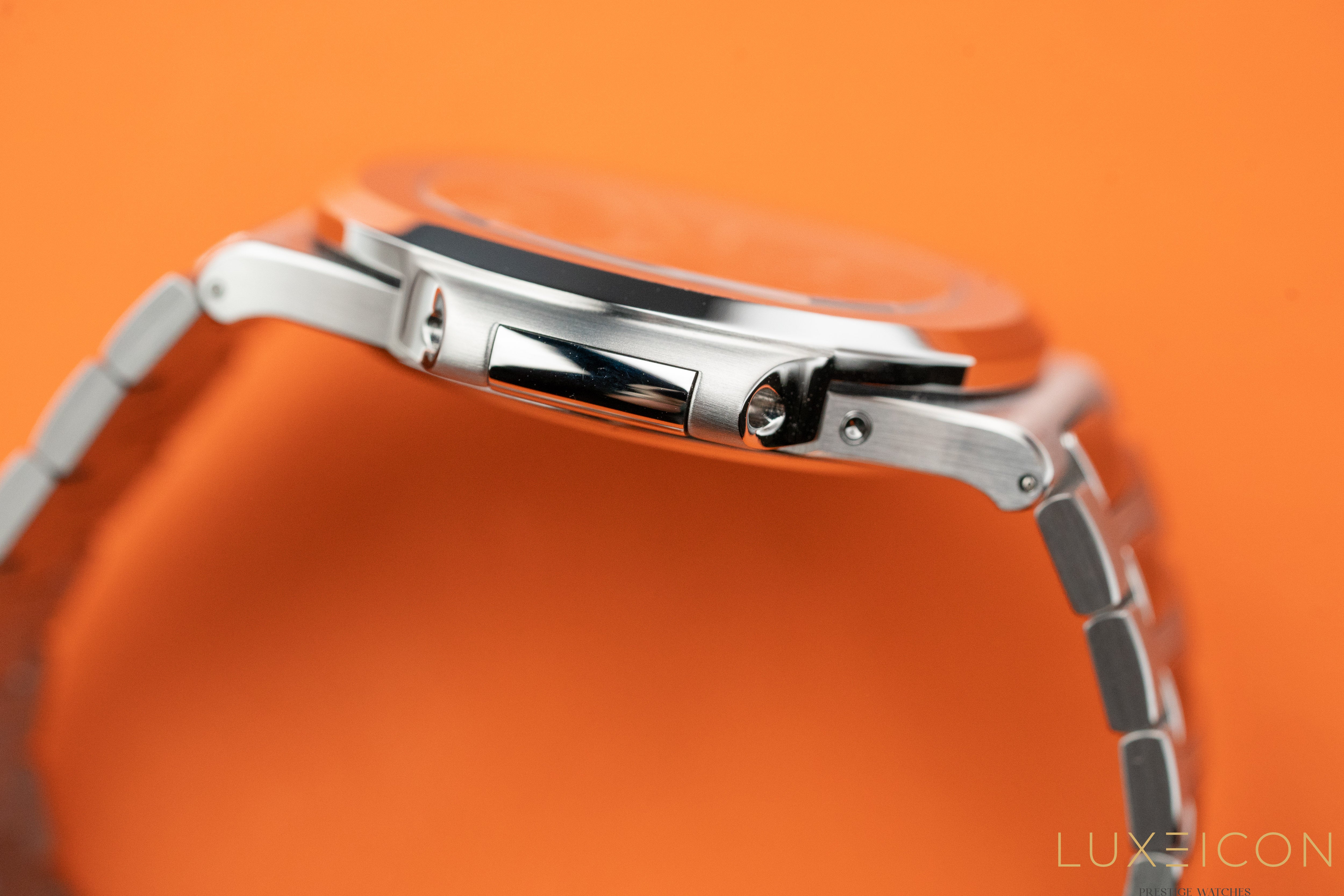 Patek Philippe Nautilus 5712/1A Moon Phase Stainless Steel Blue Dial 2021