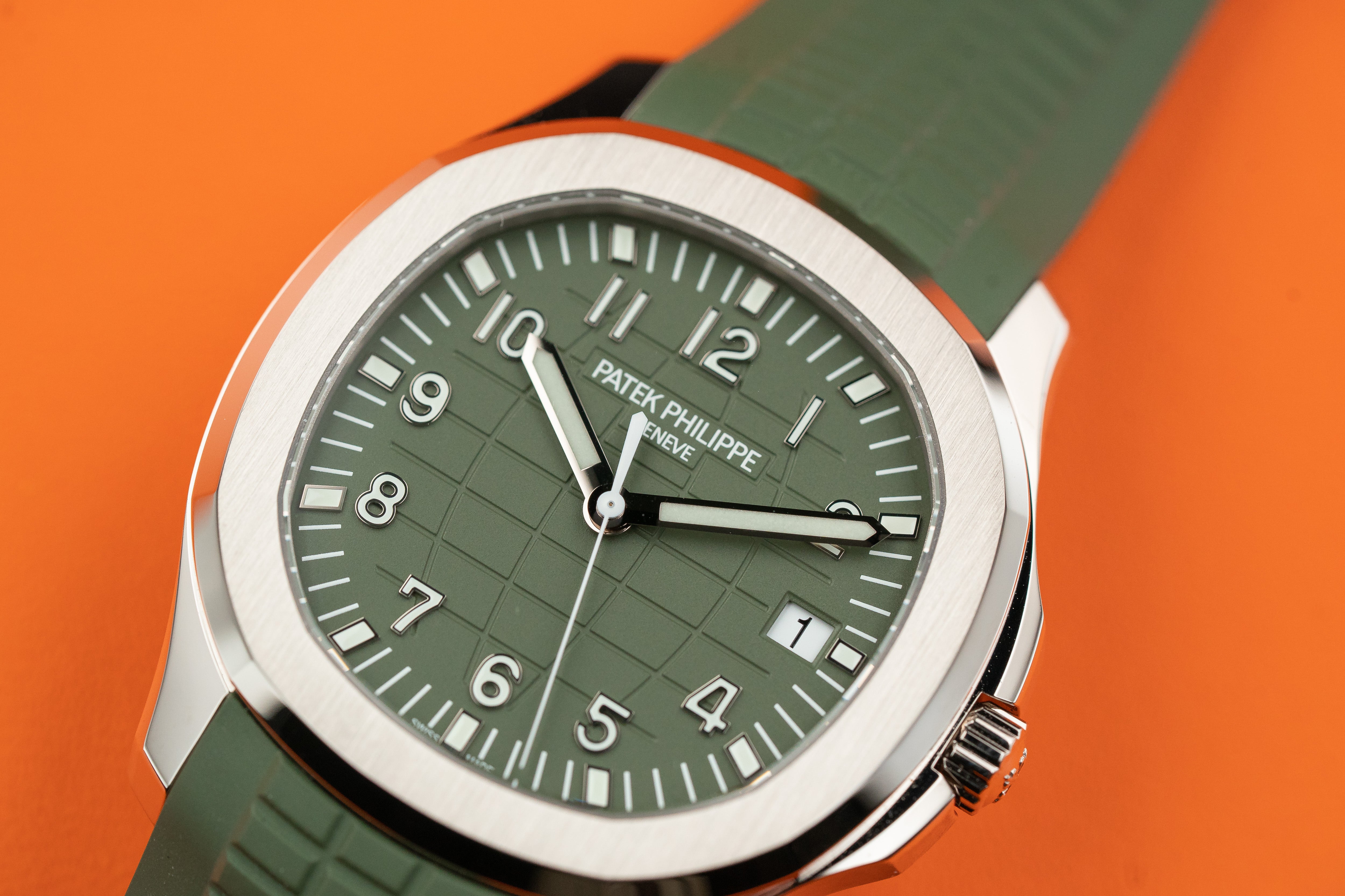 Patek Philippe Aquanaut 18k White Gold 5168G-010 Khaki Green Dial 2024