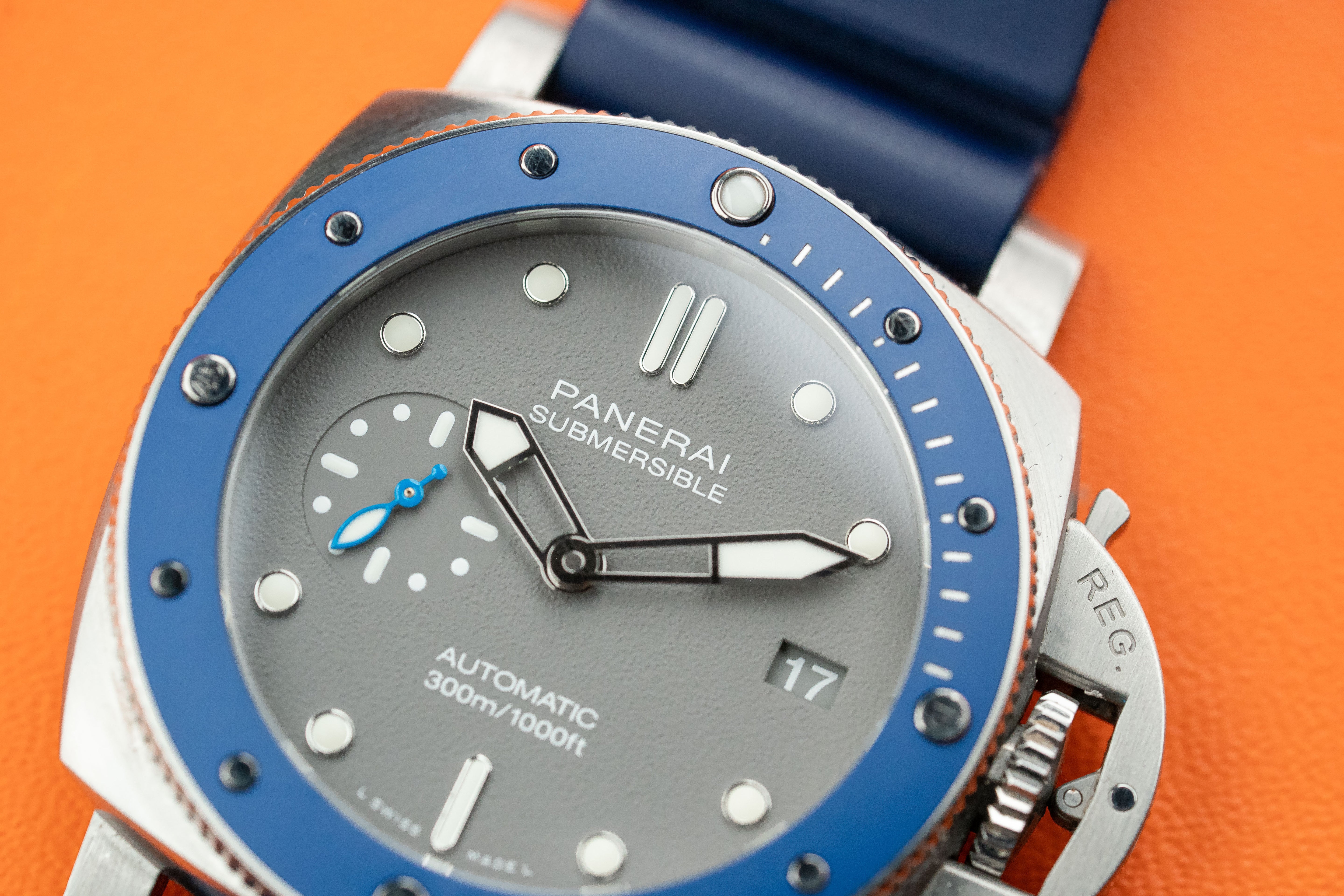 Panerai Luminor Submersible GREY DIAL 42MM 3 Days PAM00959