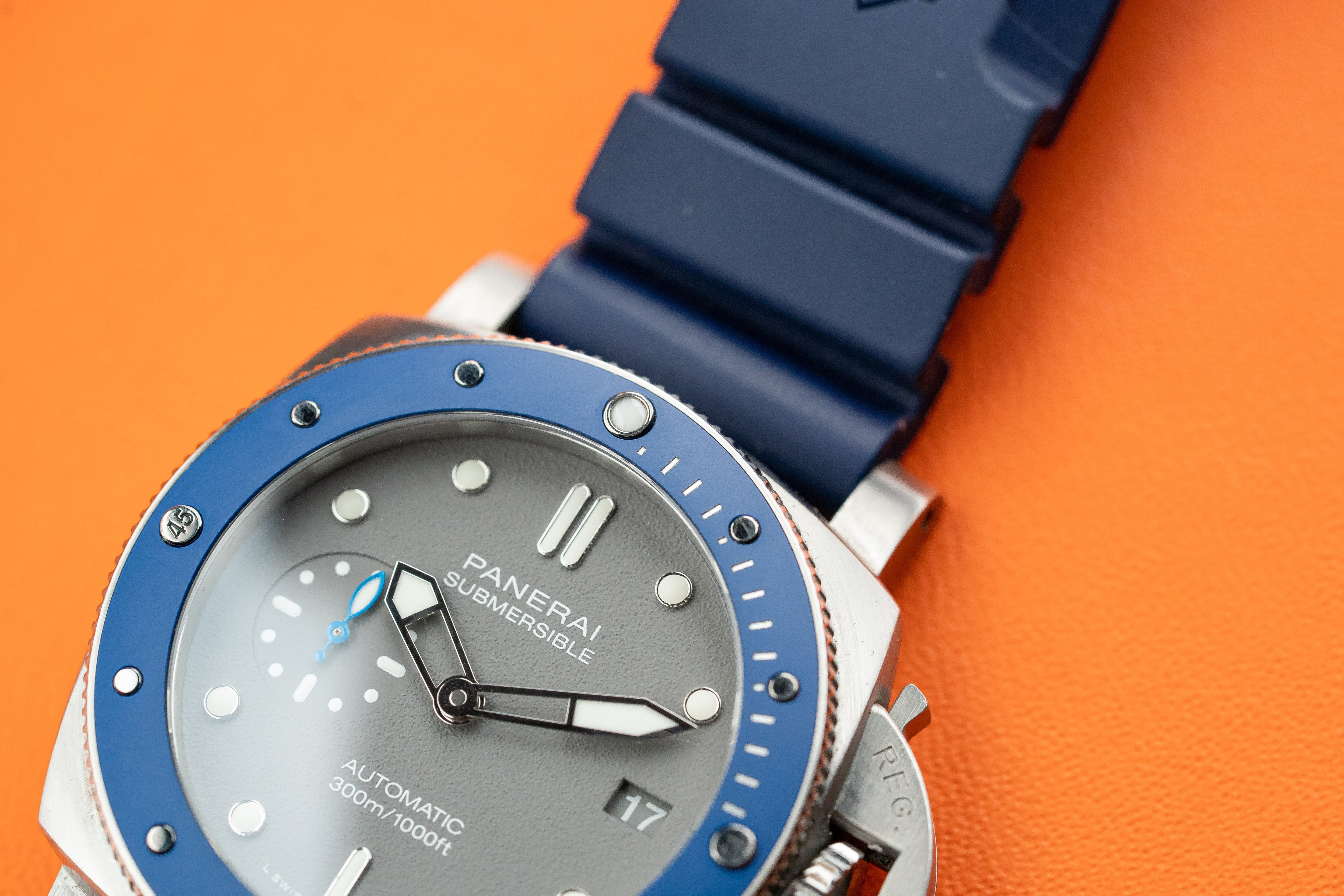 Panerai Luminor Submersible GREY DIAL 42MM 3 Days PAM00959