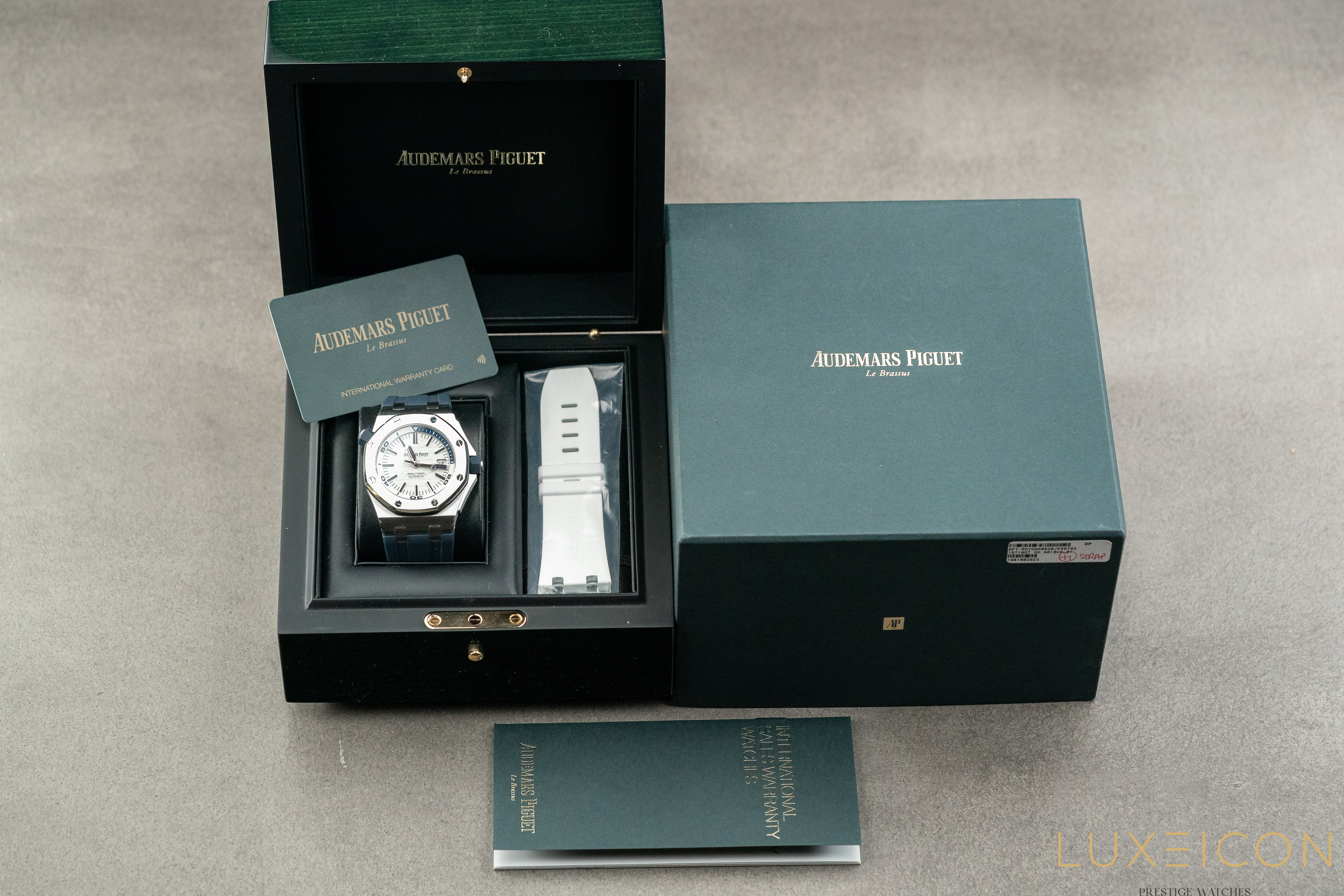 Audemars Piguet Royal Oak Offshore Diver White 15710ST.OO.A010CA.01