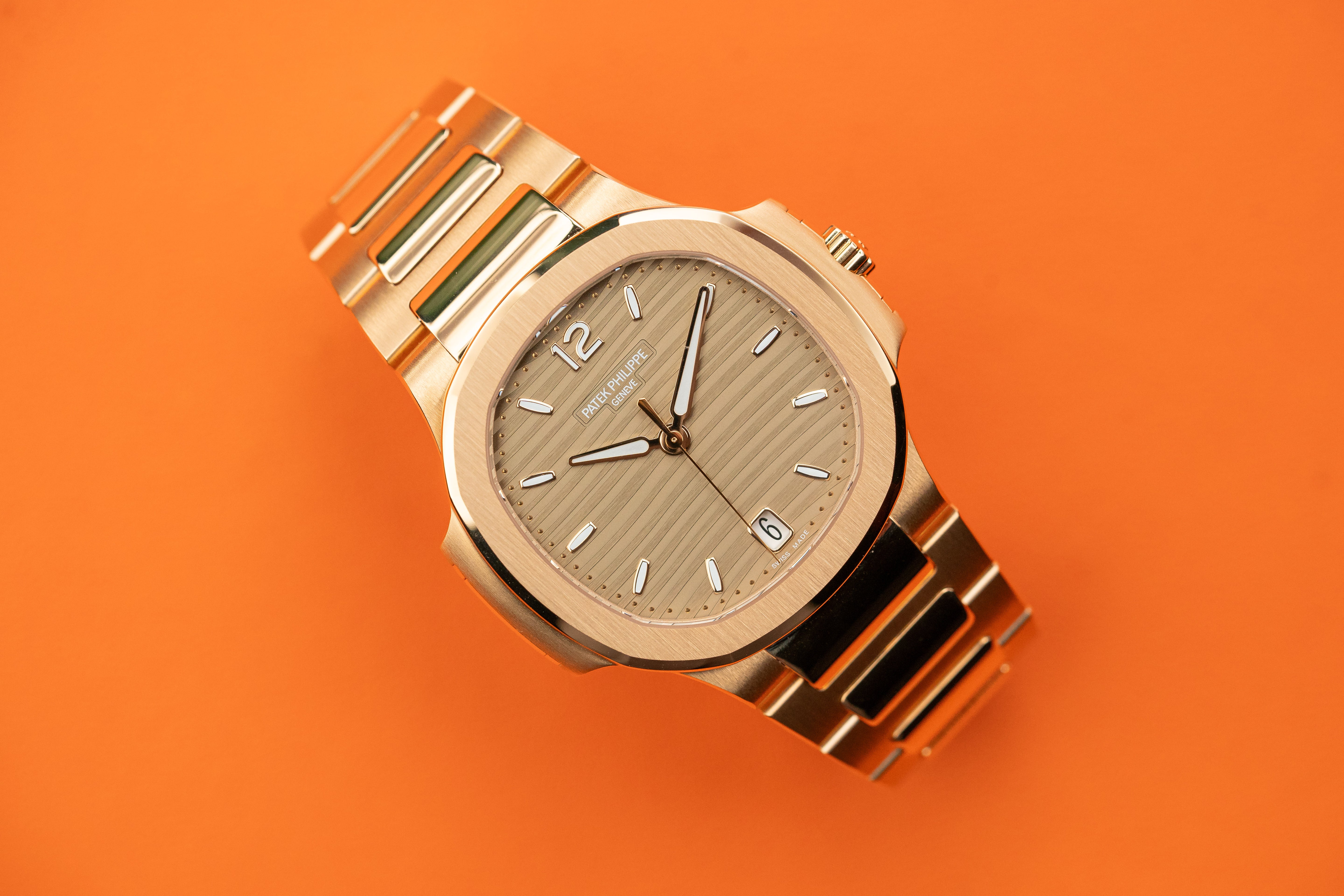 Patek Philippe Nautilus 7118/1R-010 35mm Rose Gold with Brown Opaline Dial