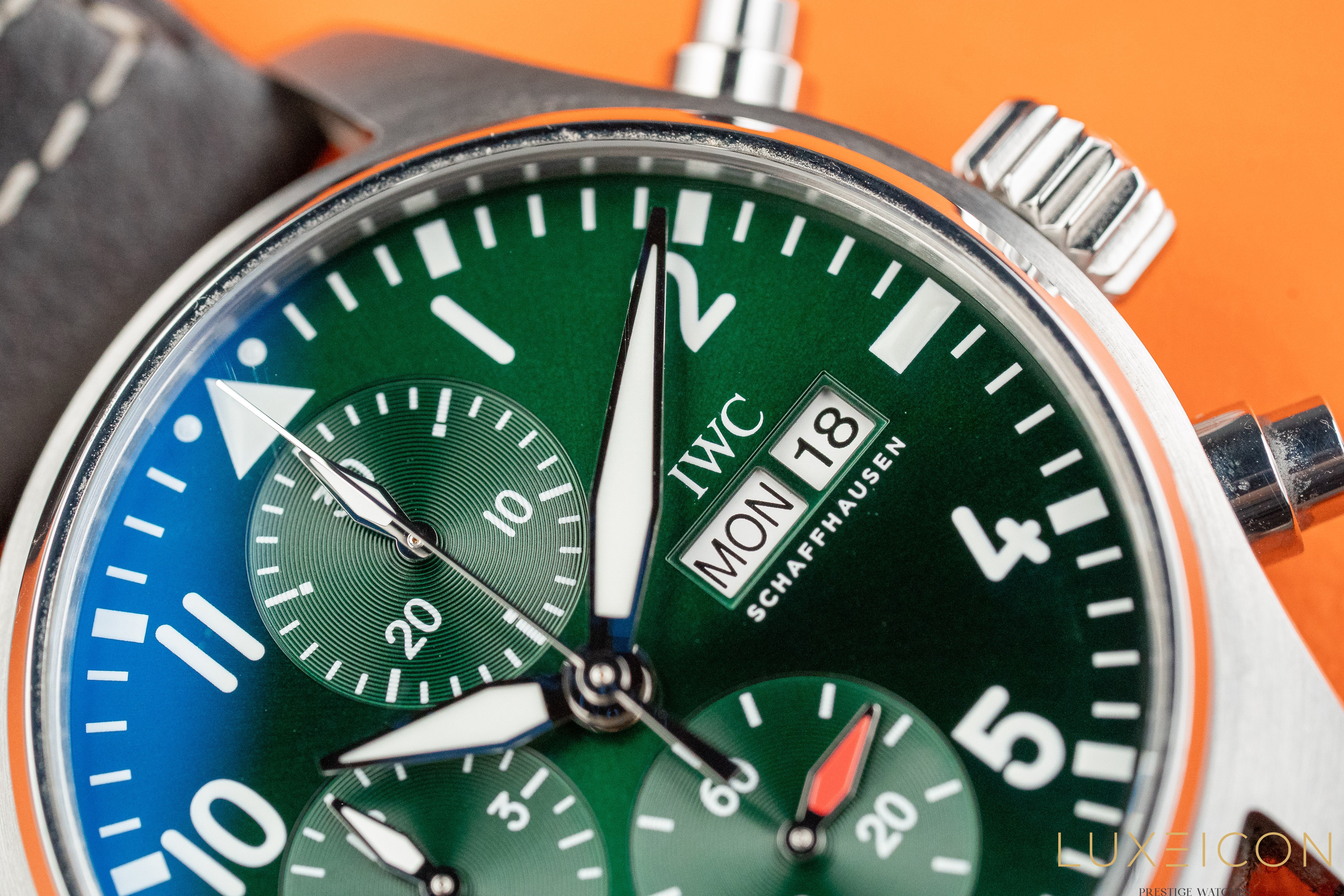 IWC Pilot Chronograph 41mm Automatic in Stainless Steel on Calfskin Leather with Green Dial IW388103