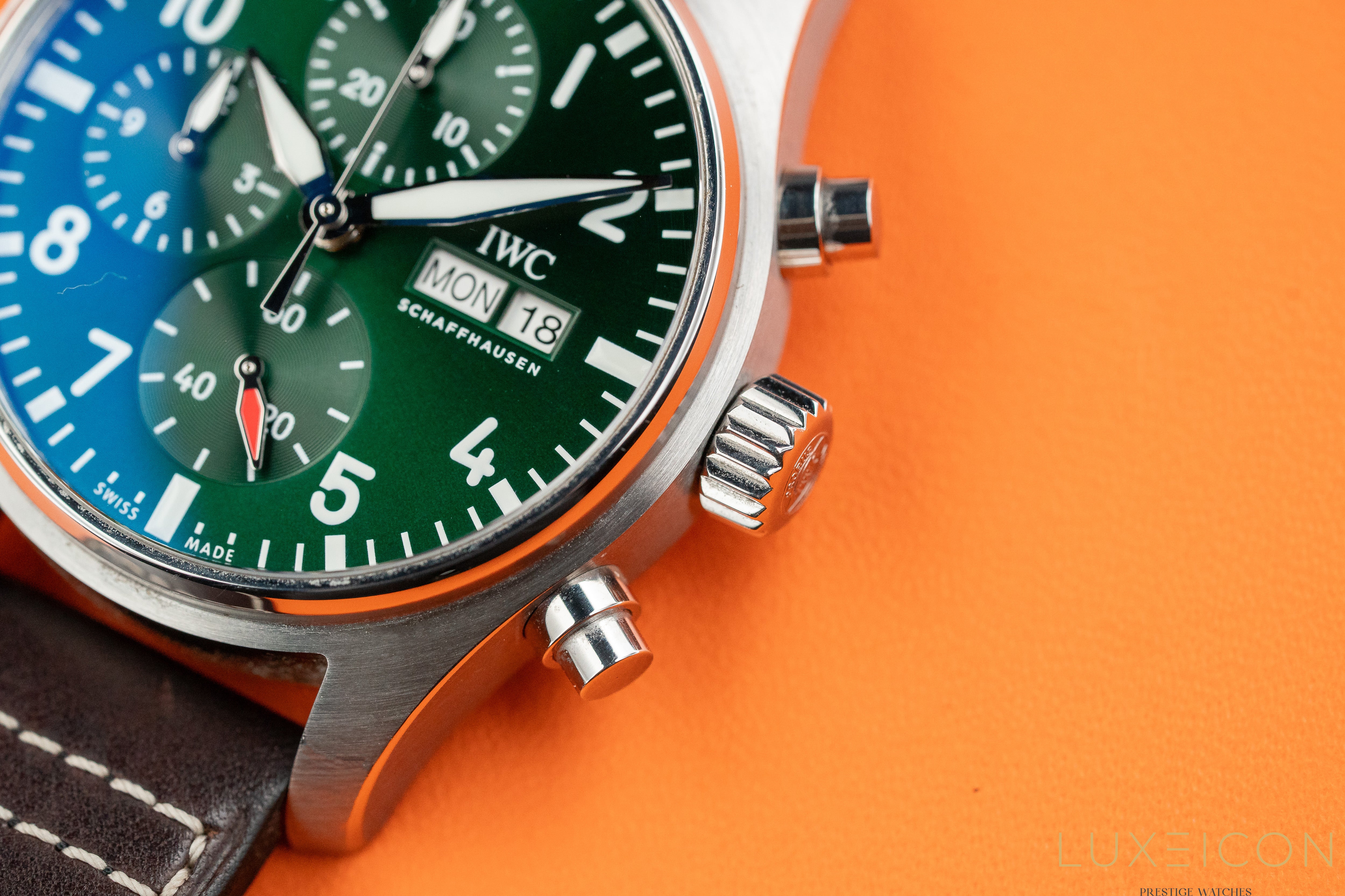 IWC Pilot Chronograph 41mm Automatic in Stainless Steel on Calfskin Leather with Green Dial IW388103