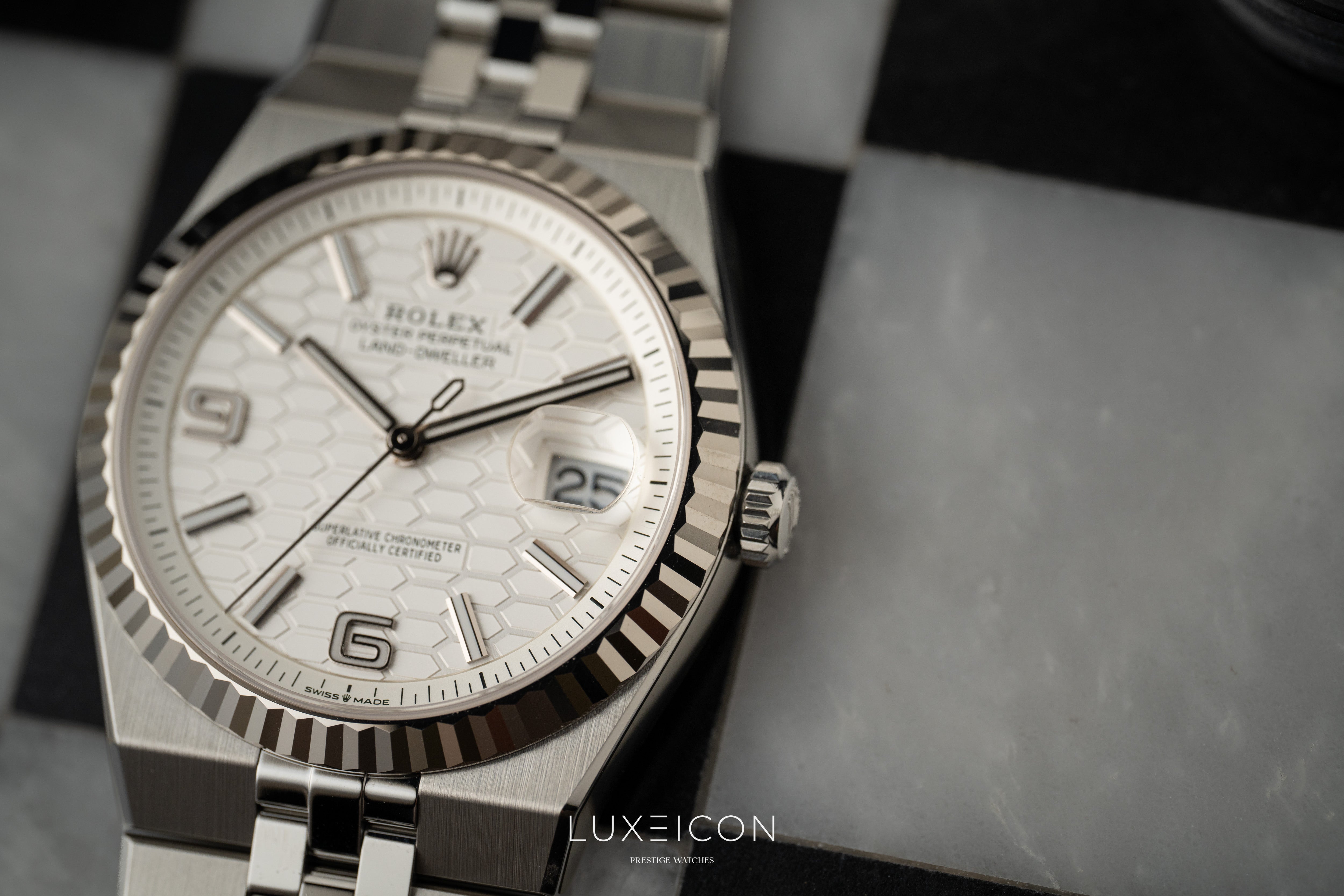Rolex Land Dweller Oystersteel White Gold 40mm White Honeycomb Motif Dial 127334 2026