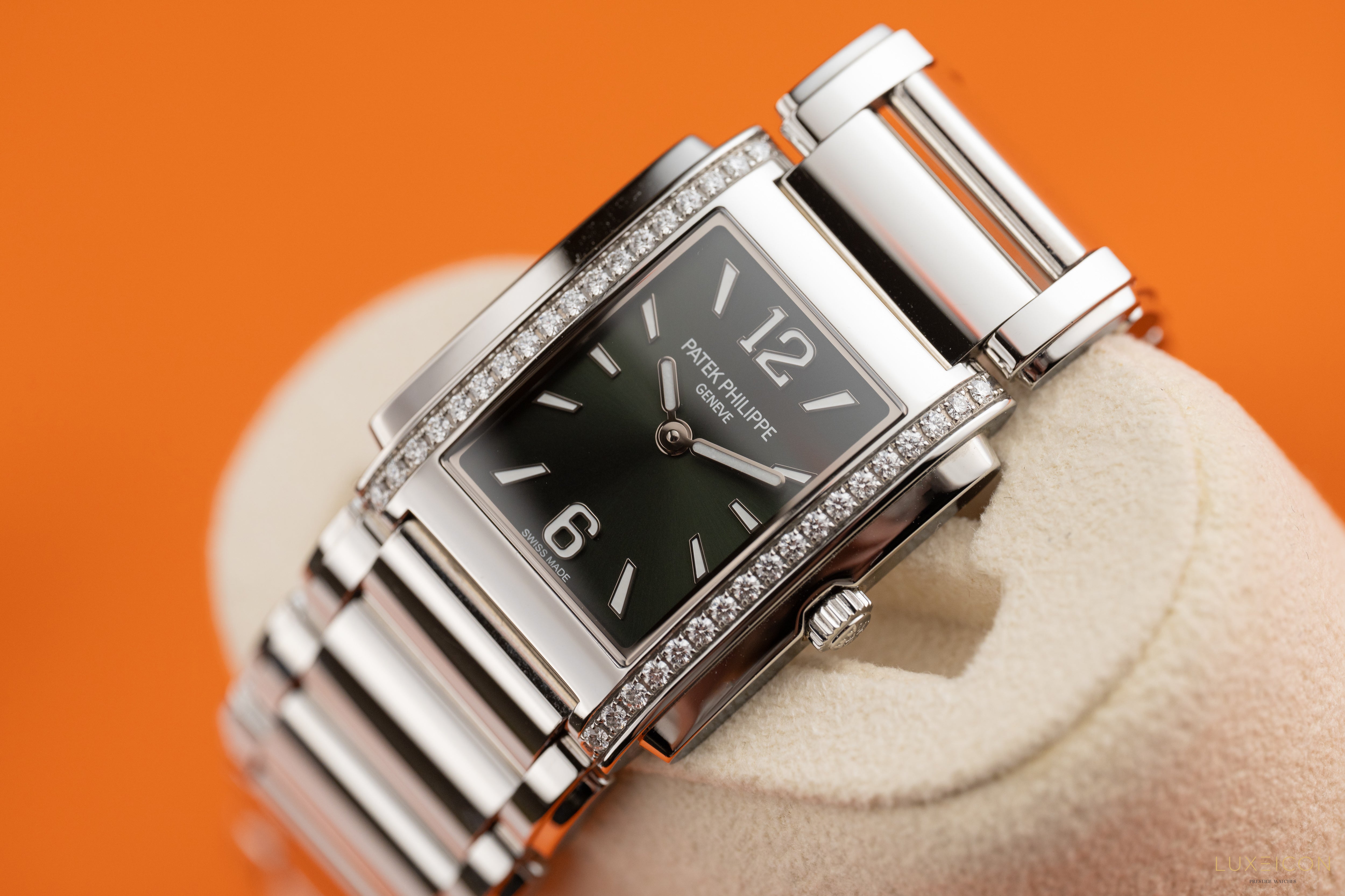 Patek Philippe Twenty~4 Stainless Steel 4910/1200A-011 2023