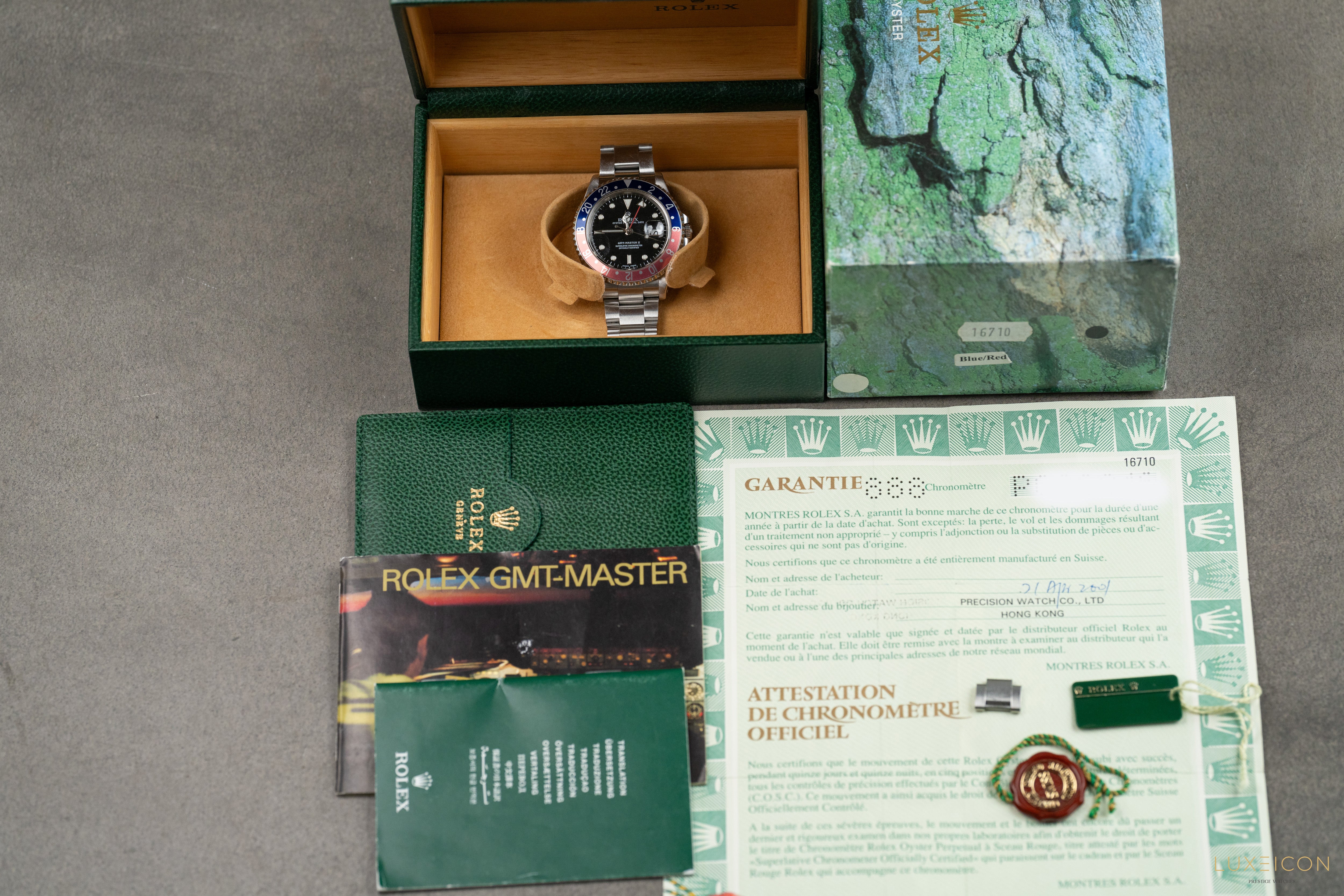 Rolex GMT-Master II 16710 Pepsi Black Dial Steel 40mm 2001 Fullset